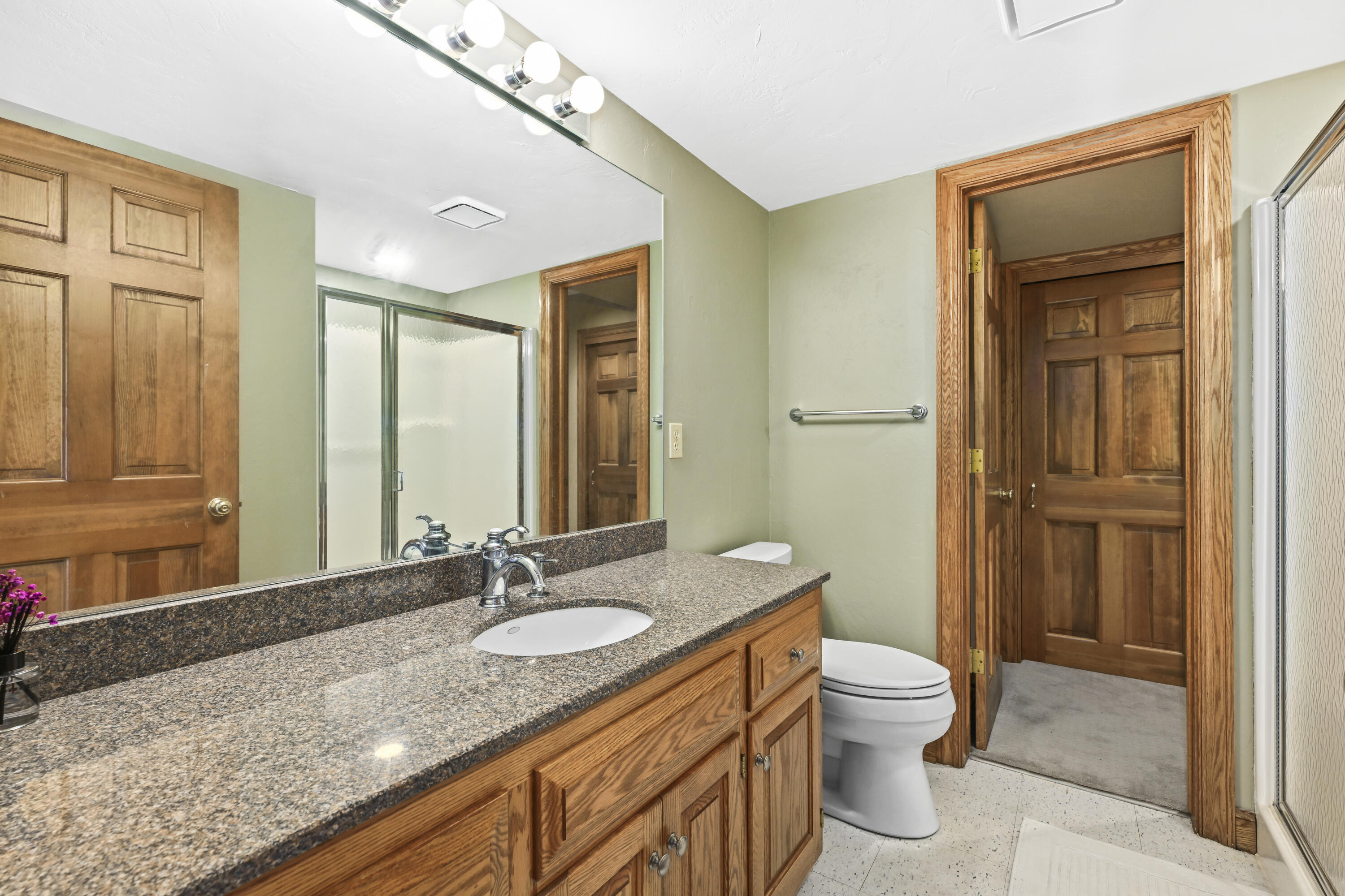 4665 Hastings Dr