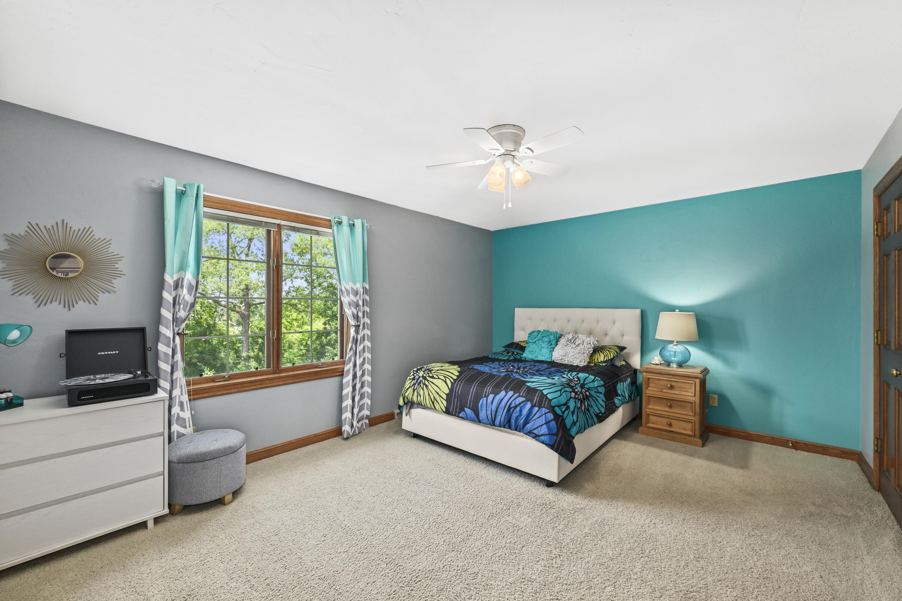 4665 Hastings Dr