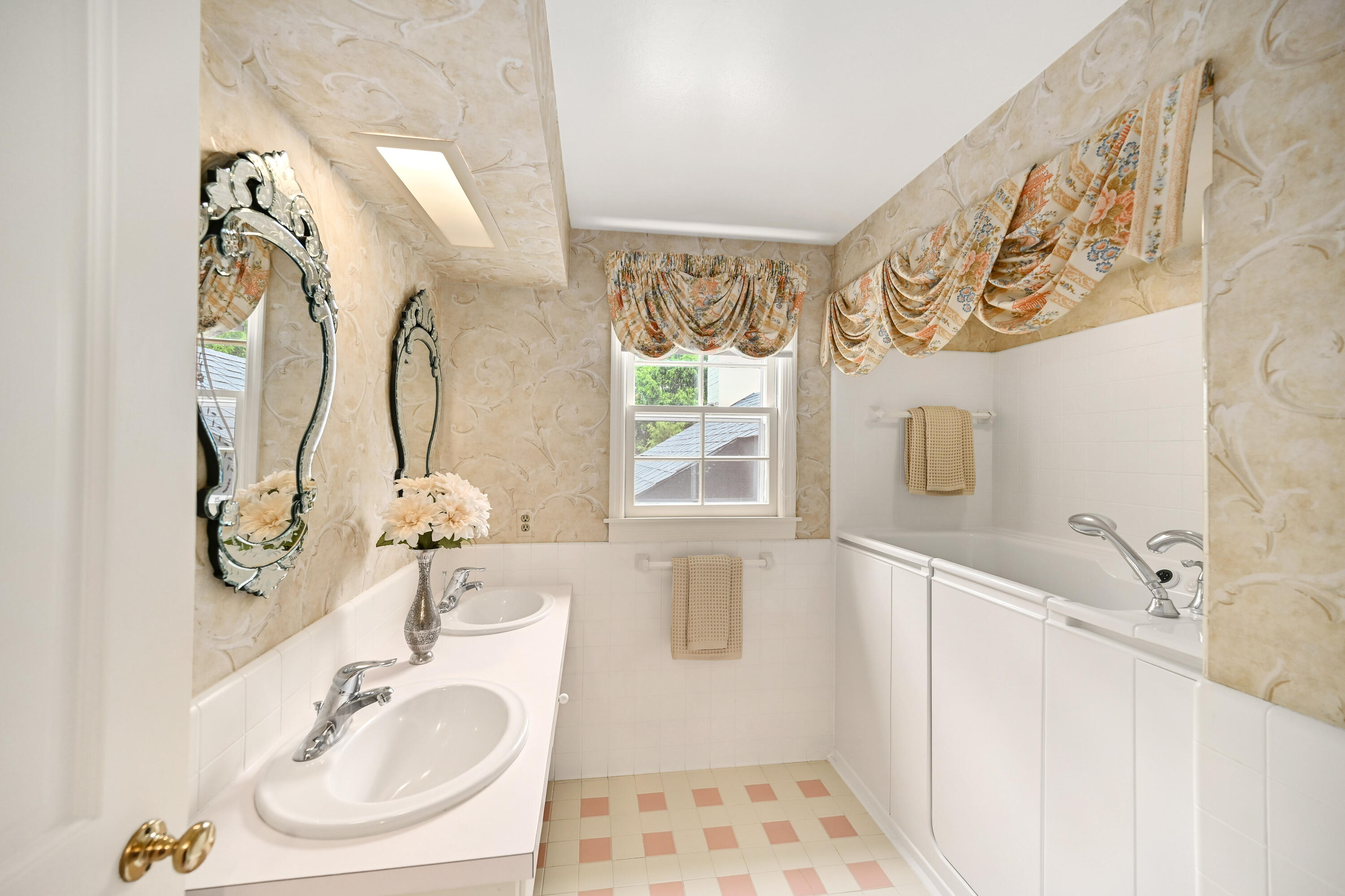 12500 Stephen Pl