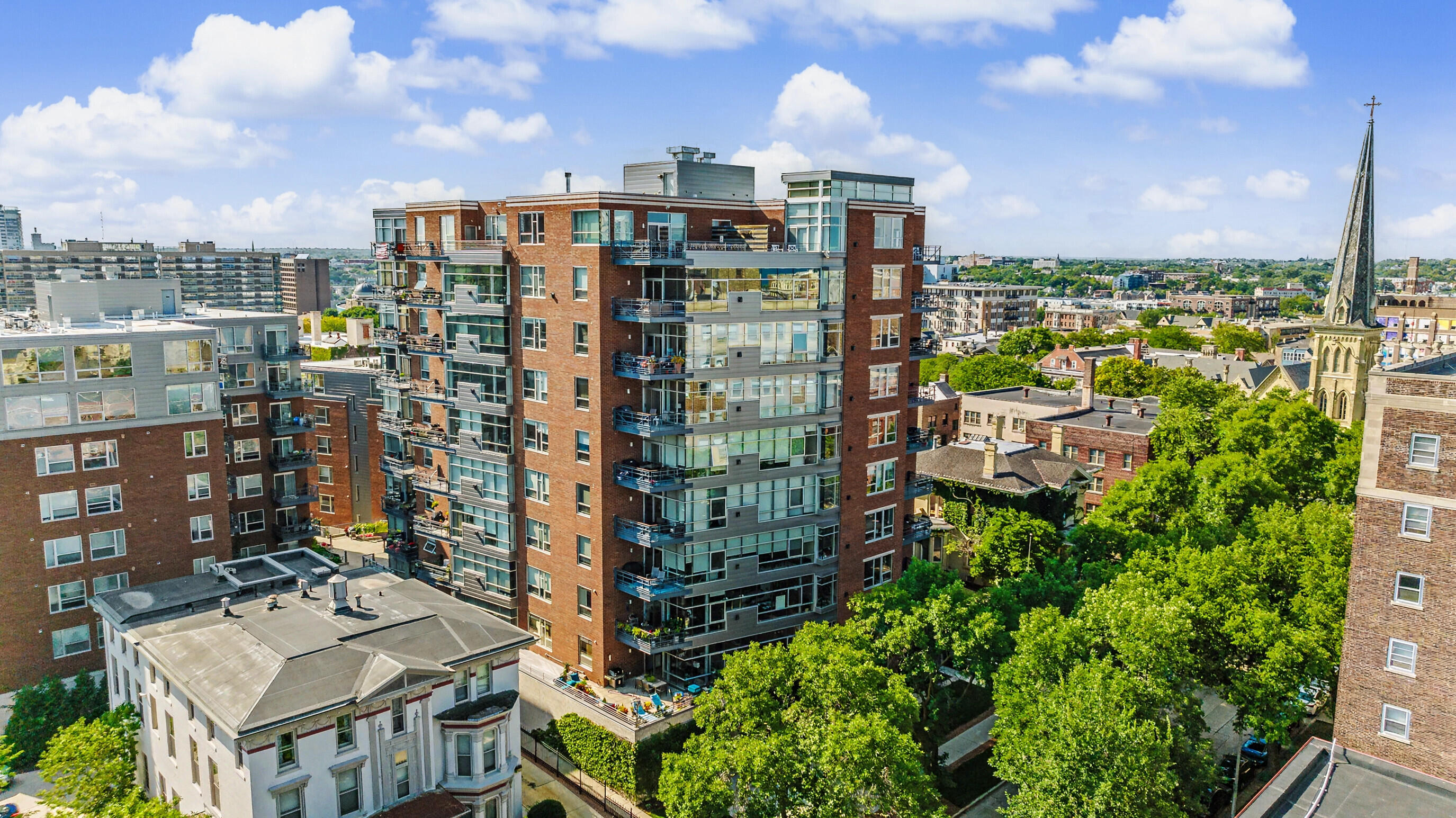 1111 N Marshall St, 501