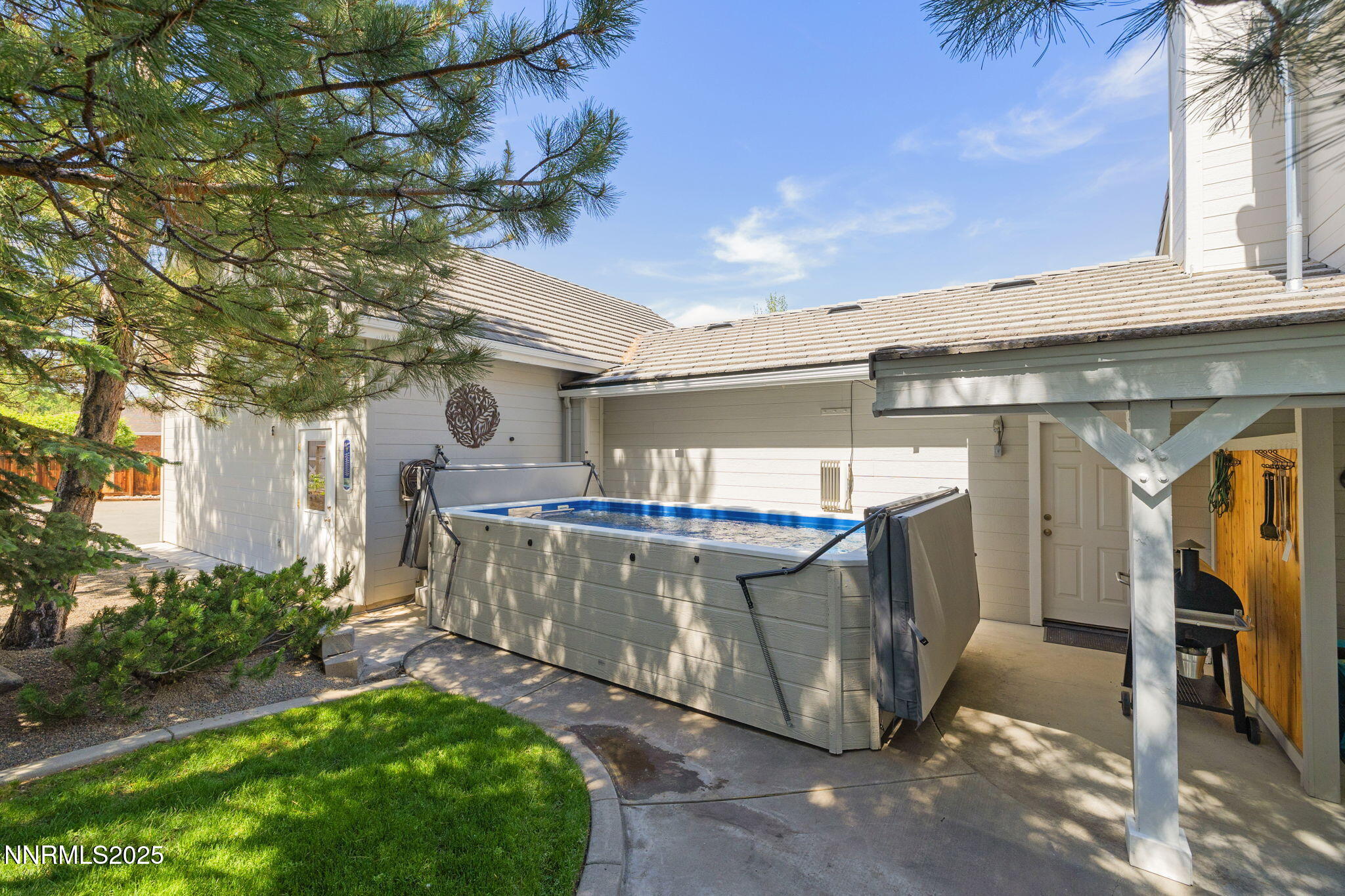 2353 Queen Anne Court