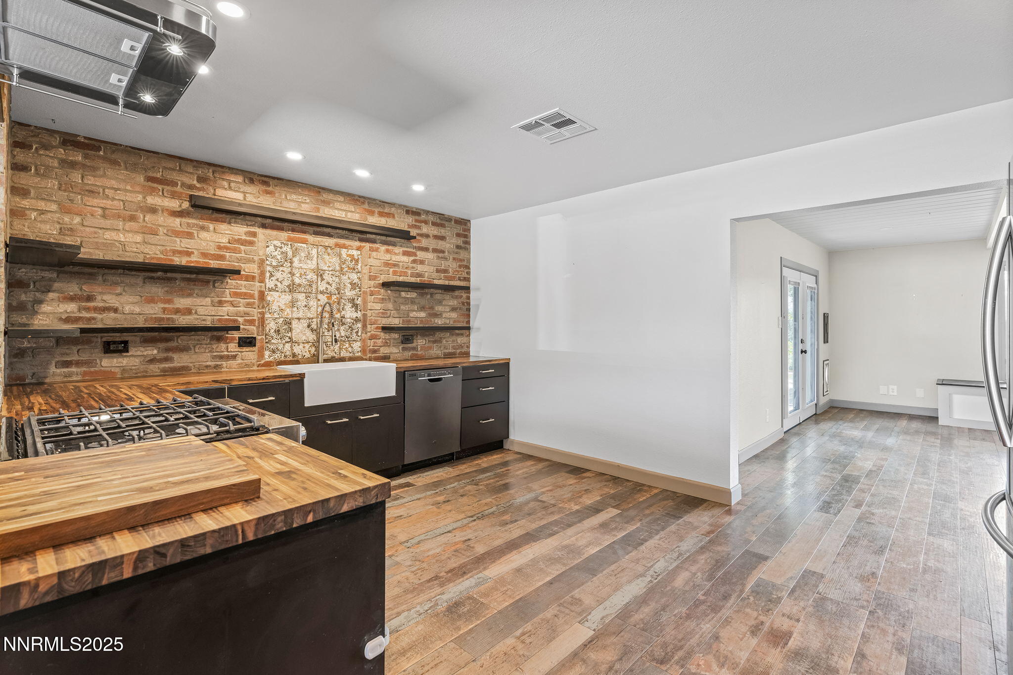 1845 Wesley Drive