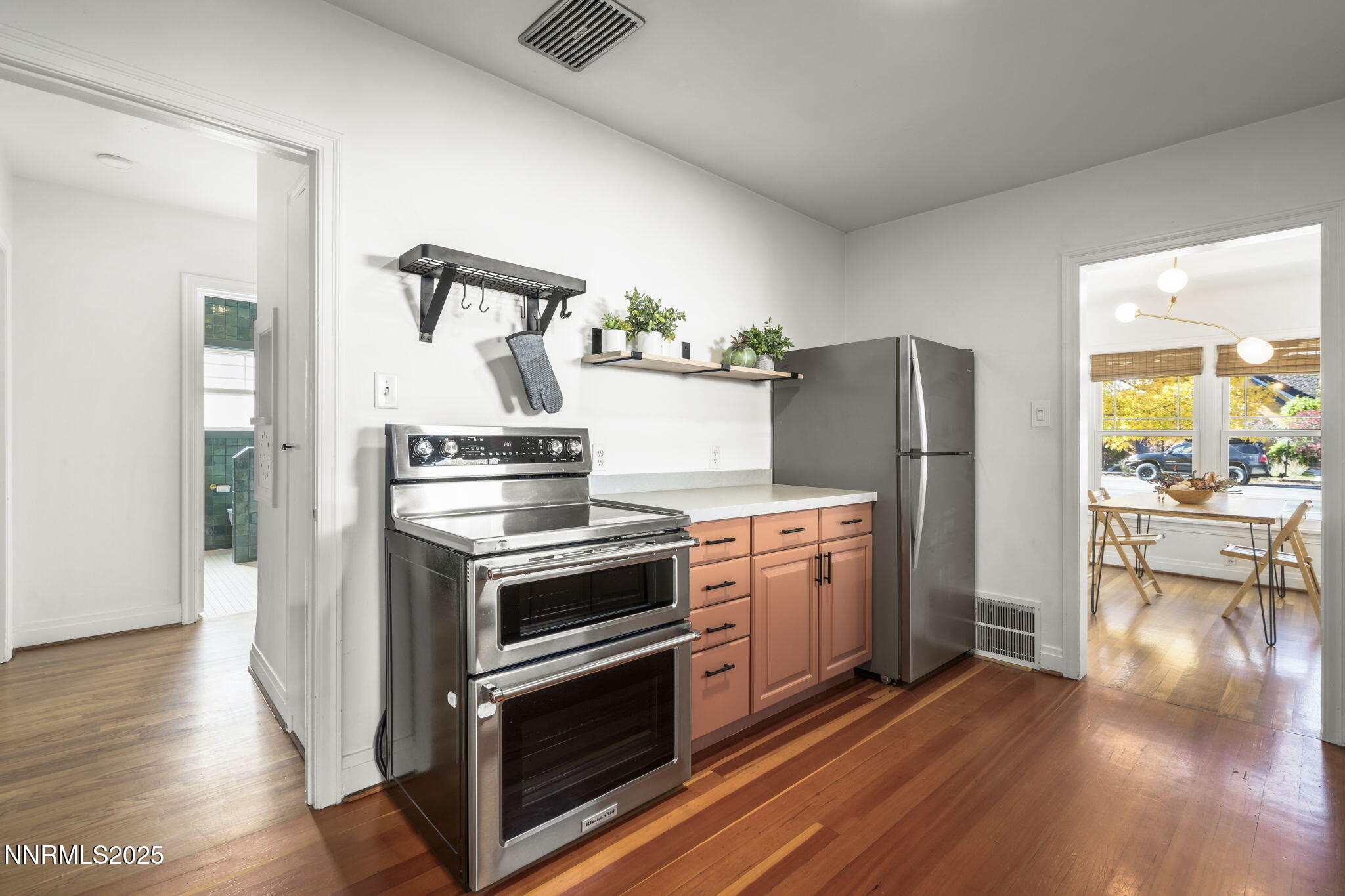 1114 S Arlington Avenue