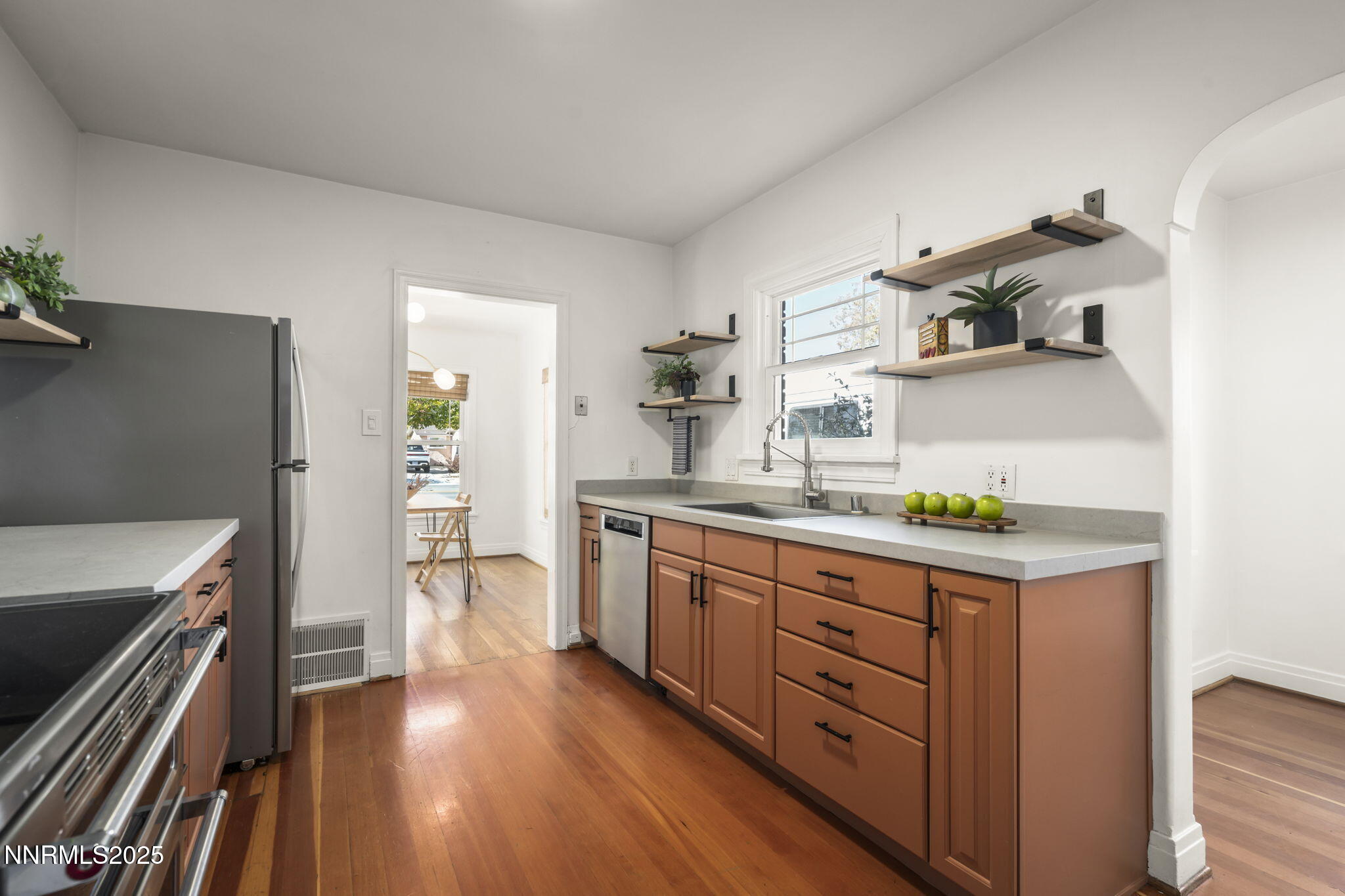 1114 S Arlington Avenue