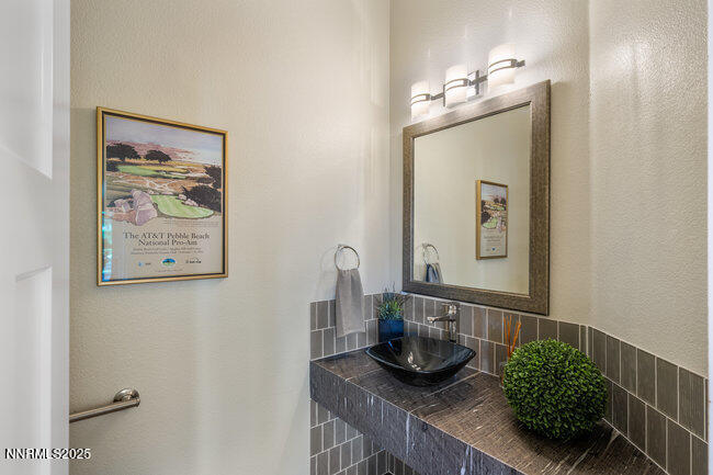 2522 Lake Ridge Shores Circle