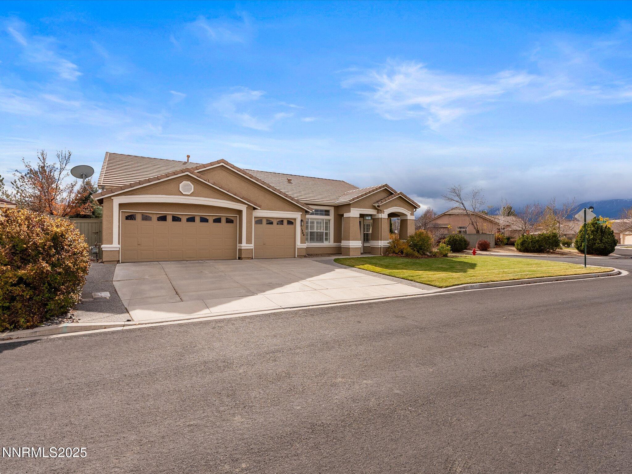 1300 N Foxglen Court