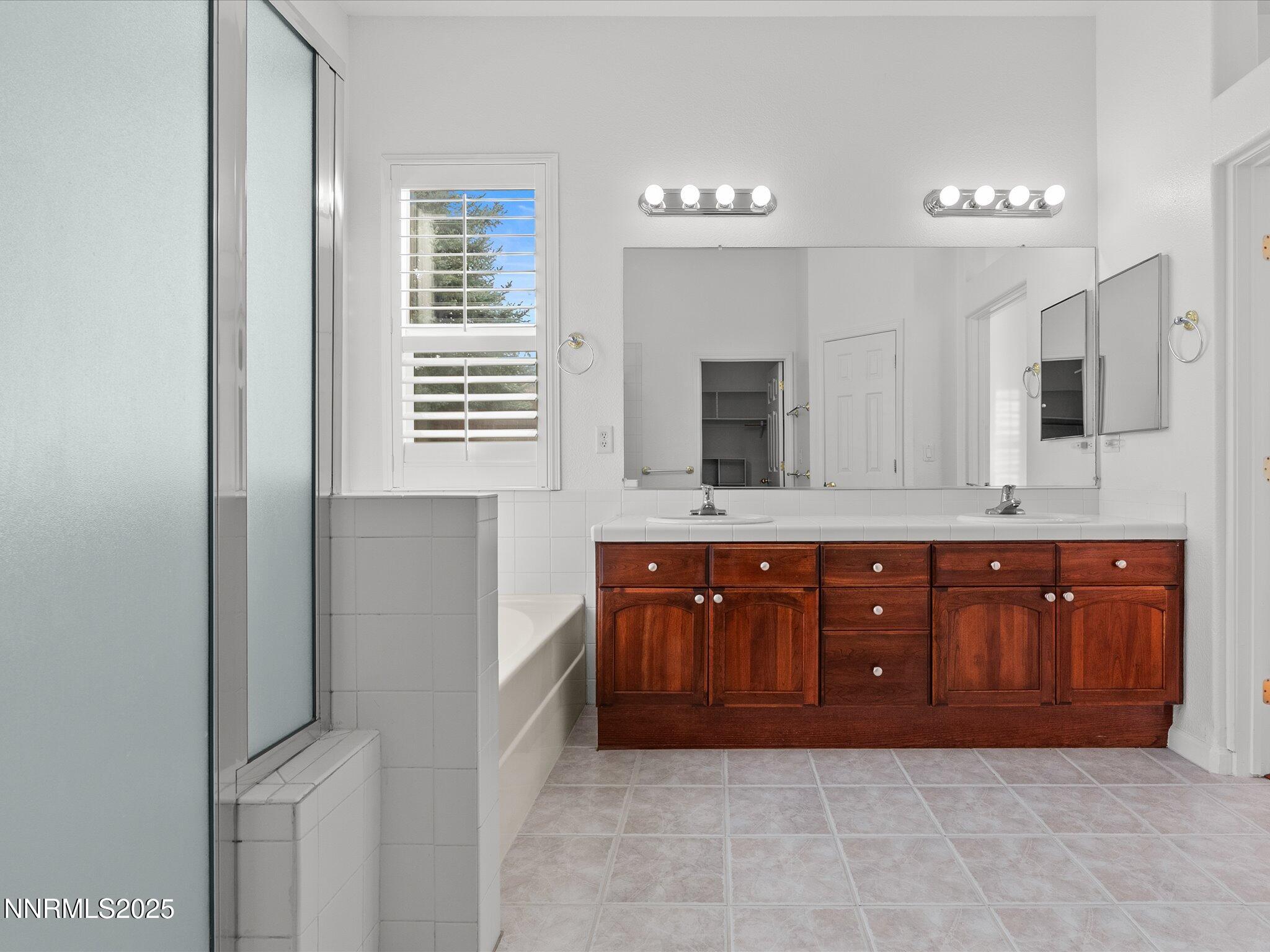 1300 N Foxglen Court