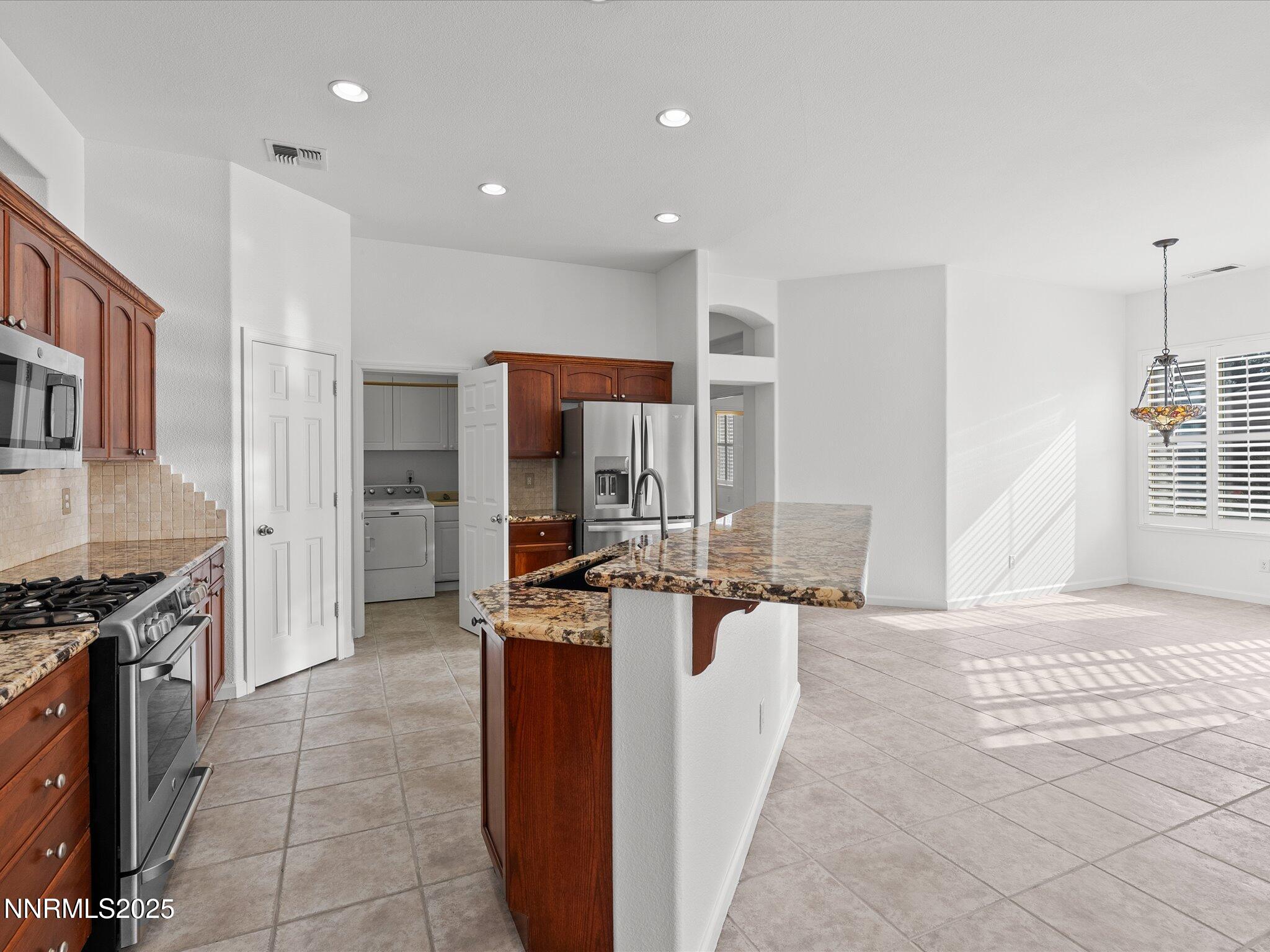 1300 N Foxglen Court