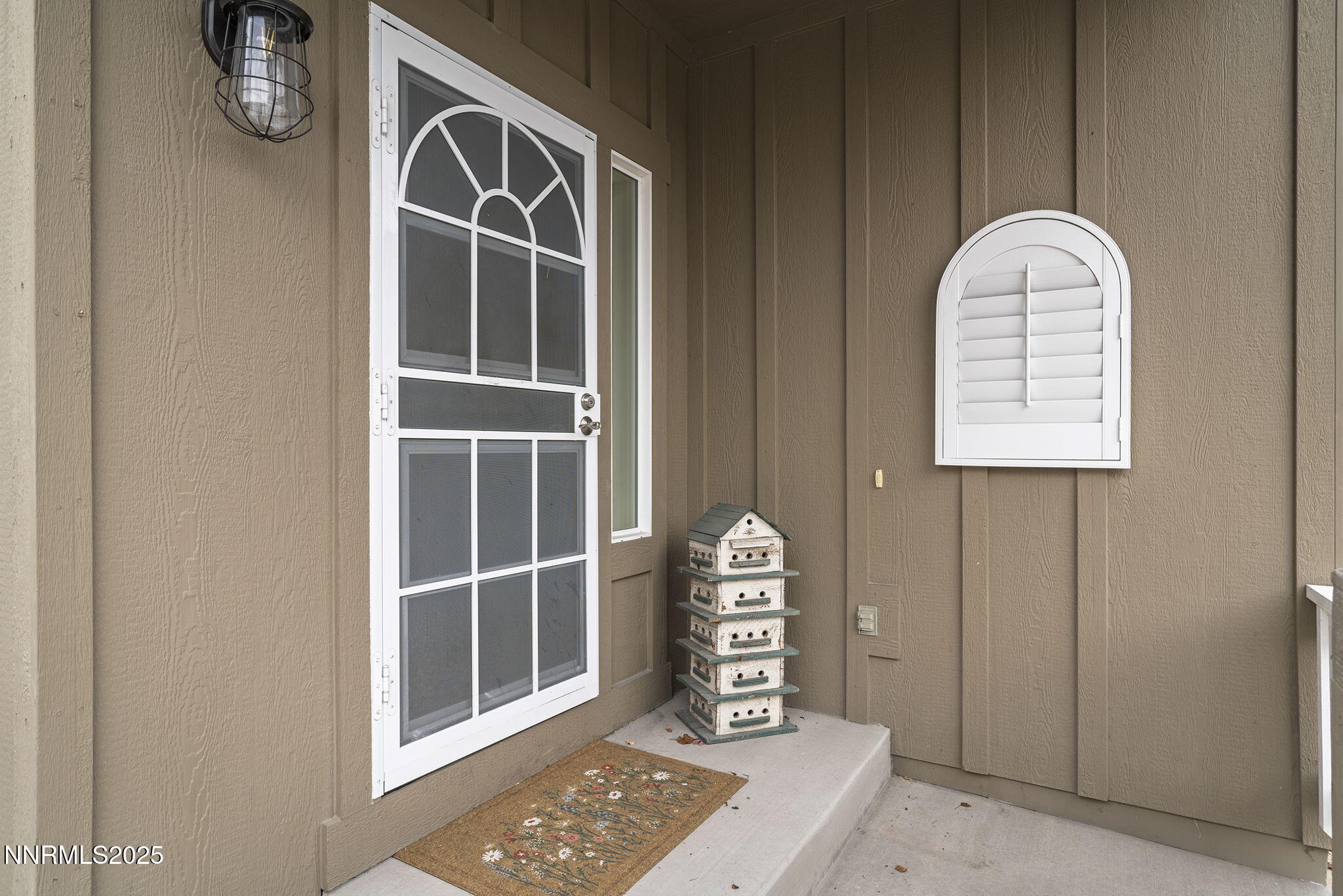 985 Floral Ridge Way