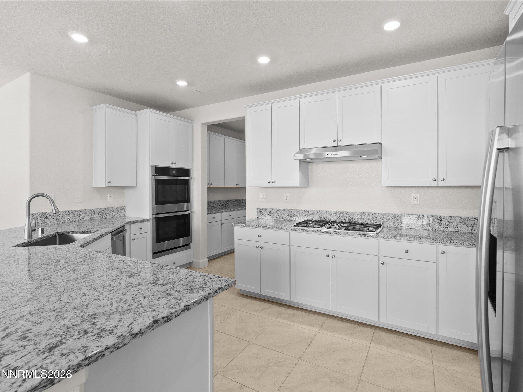 622 W Equinox Peak Court