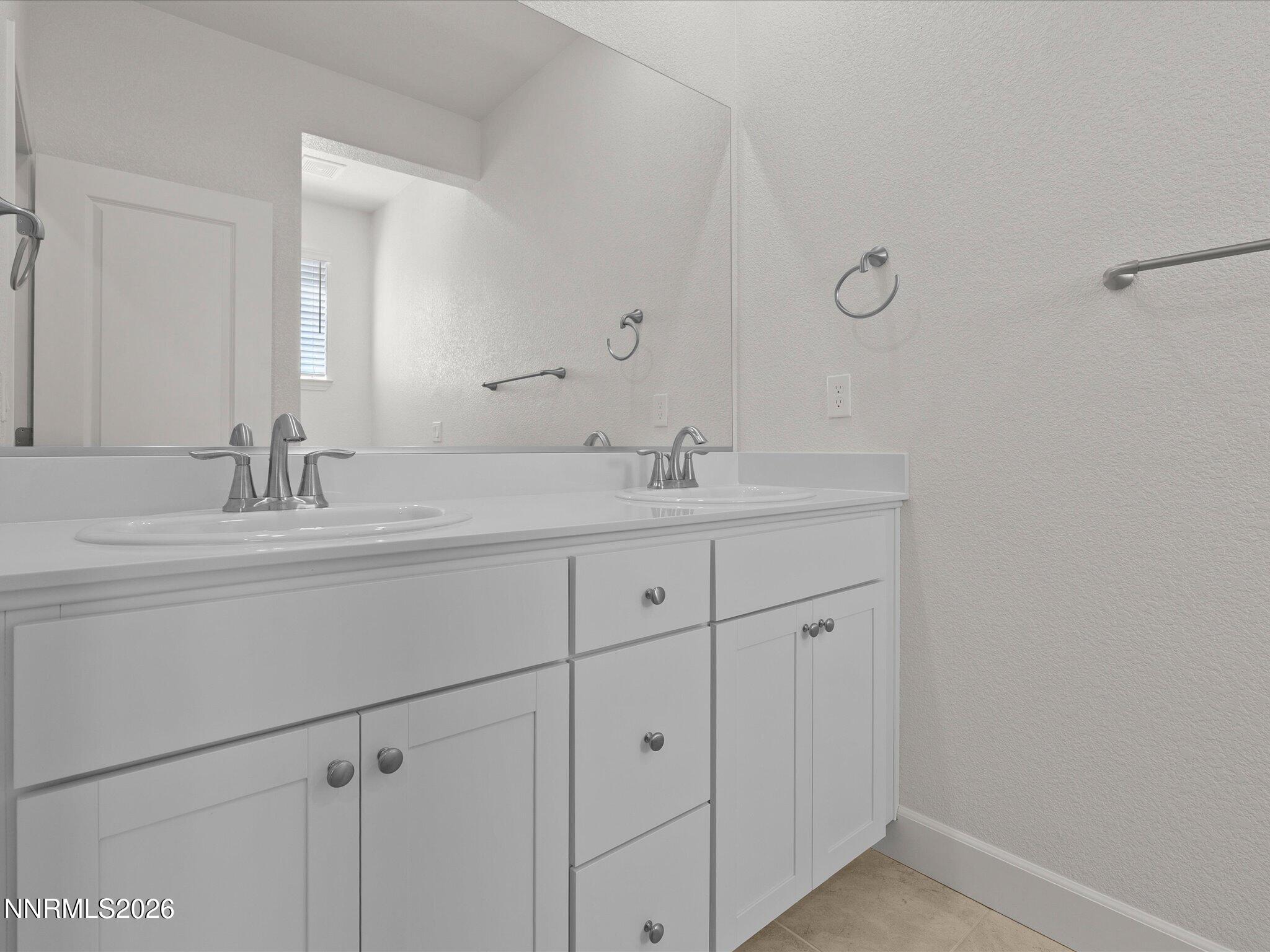 622 W Equinox Peak Court