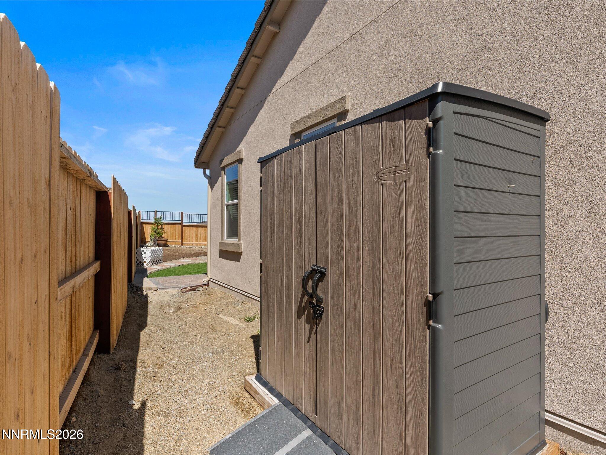 622 W Equinox Peak Court