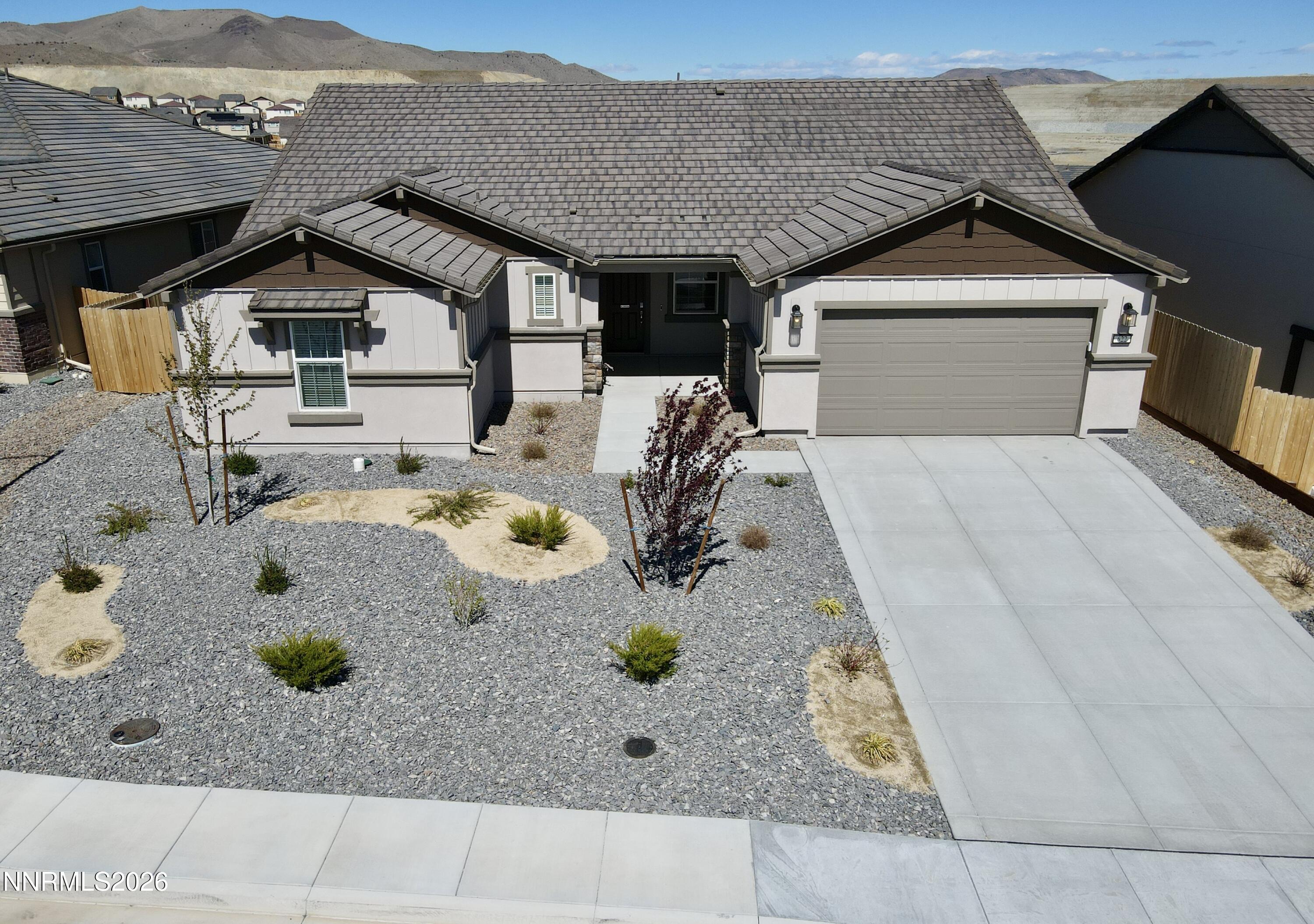 622 W Equinox Peak Court