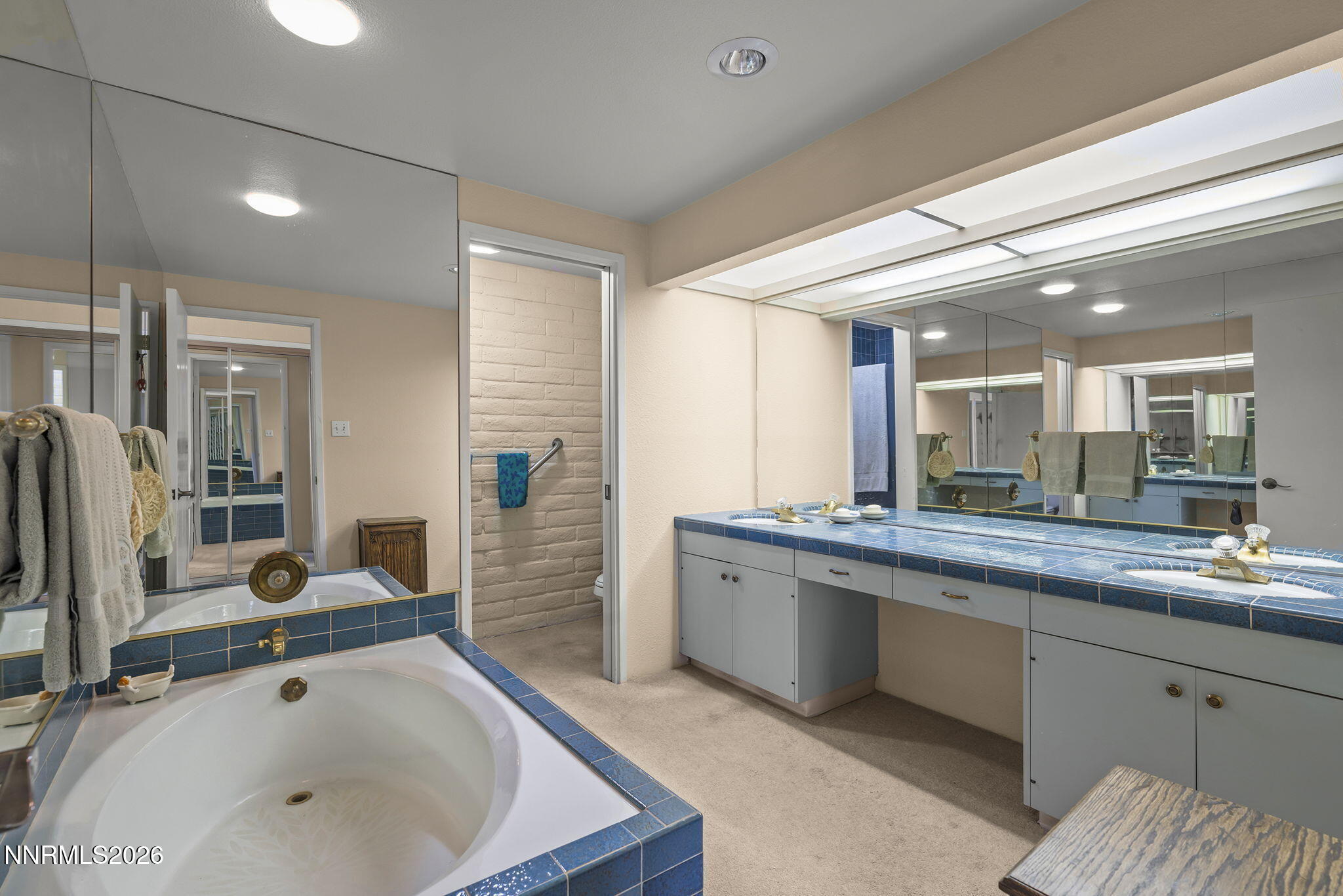 1200 Riverside Drive UNIT 1227