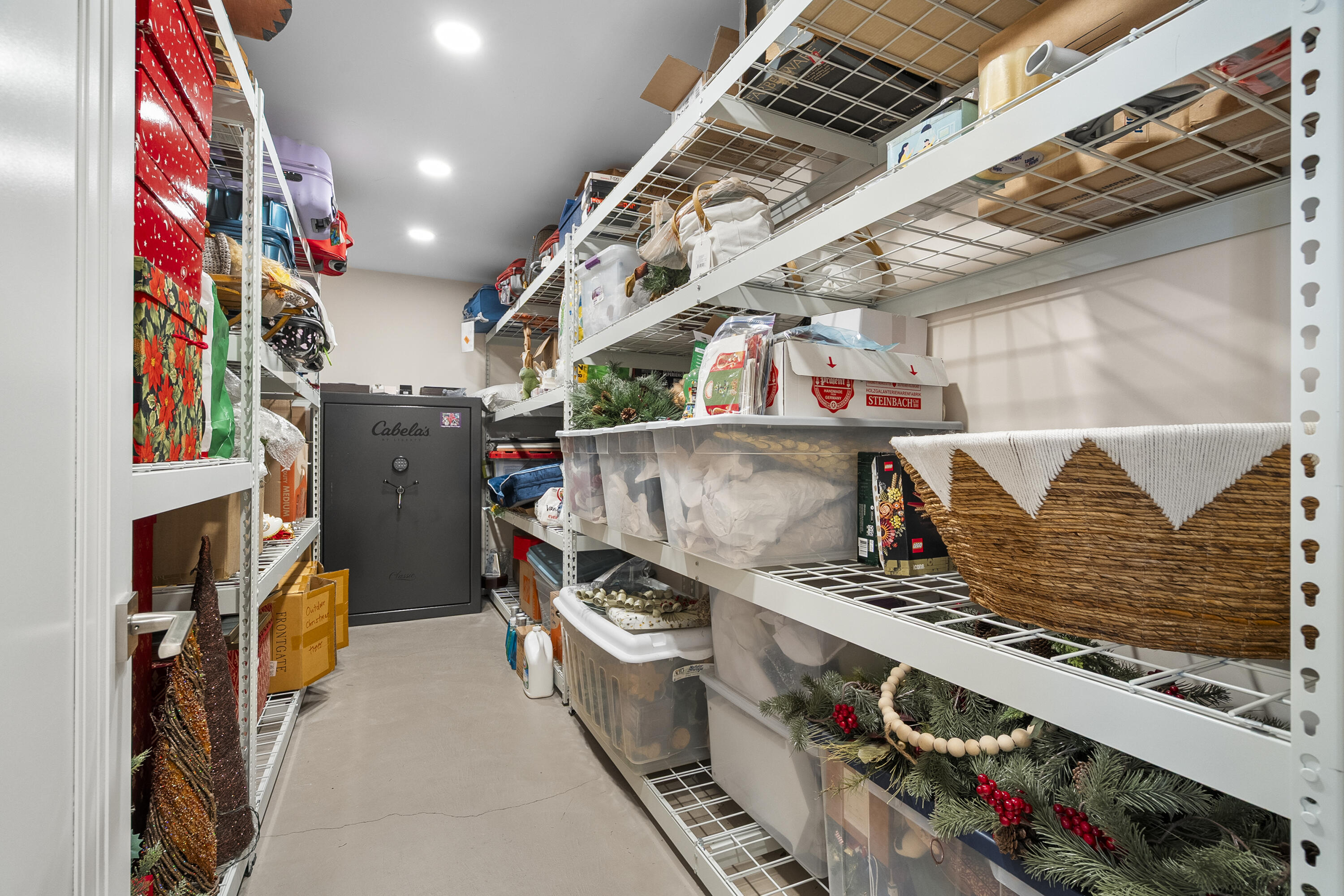 4528 SW Fenwick Lane