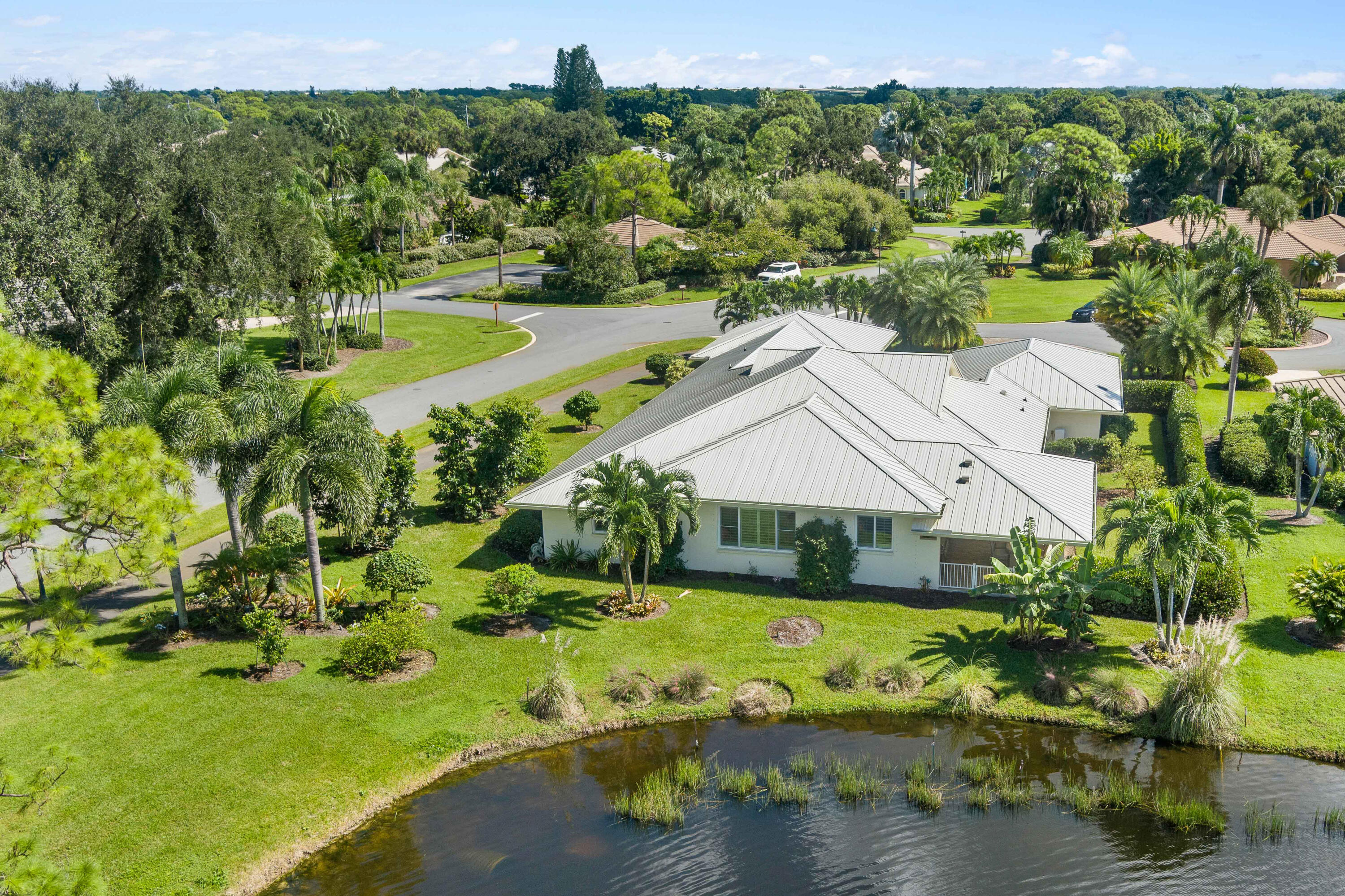 4528 SW Fenwick Lane