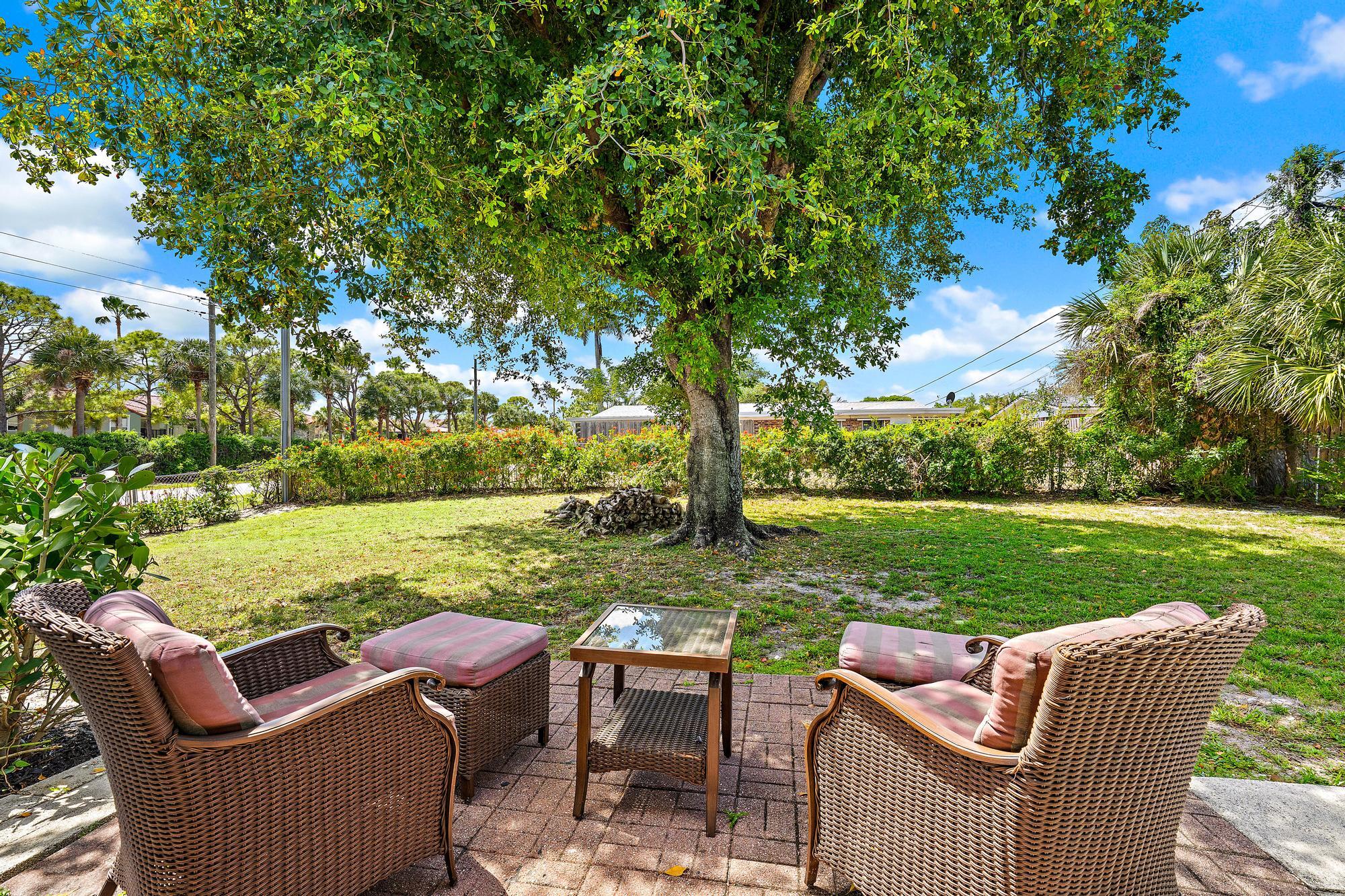 12015 Colony Avenue | Palm Beach Gardens, Florida