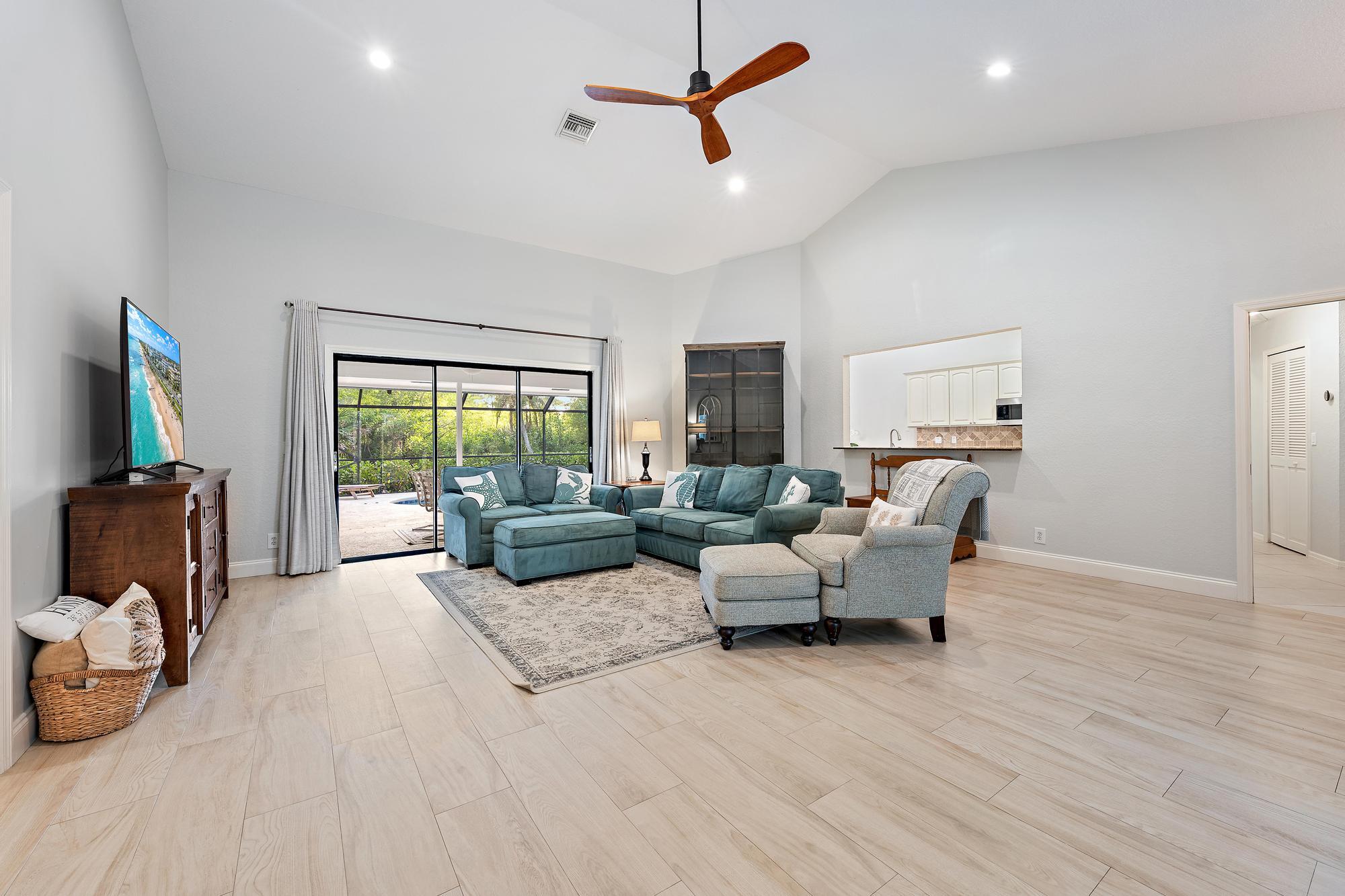 6462 Winding Lake Drive