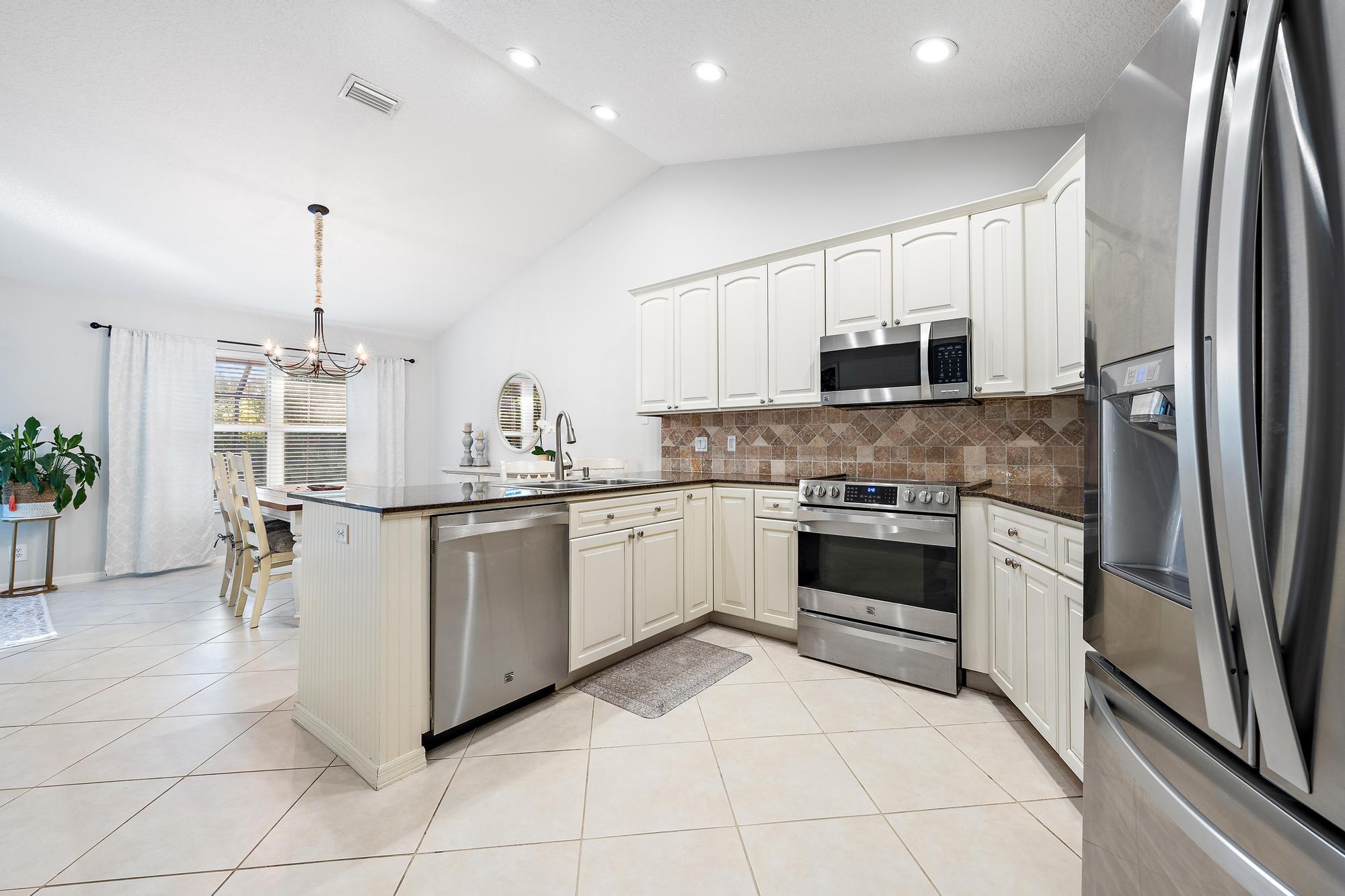 6462 Winding Lake Drive