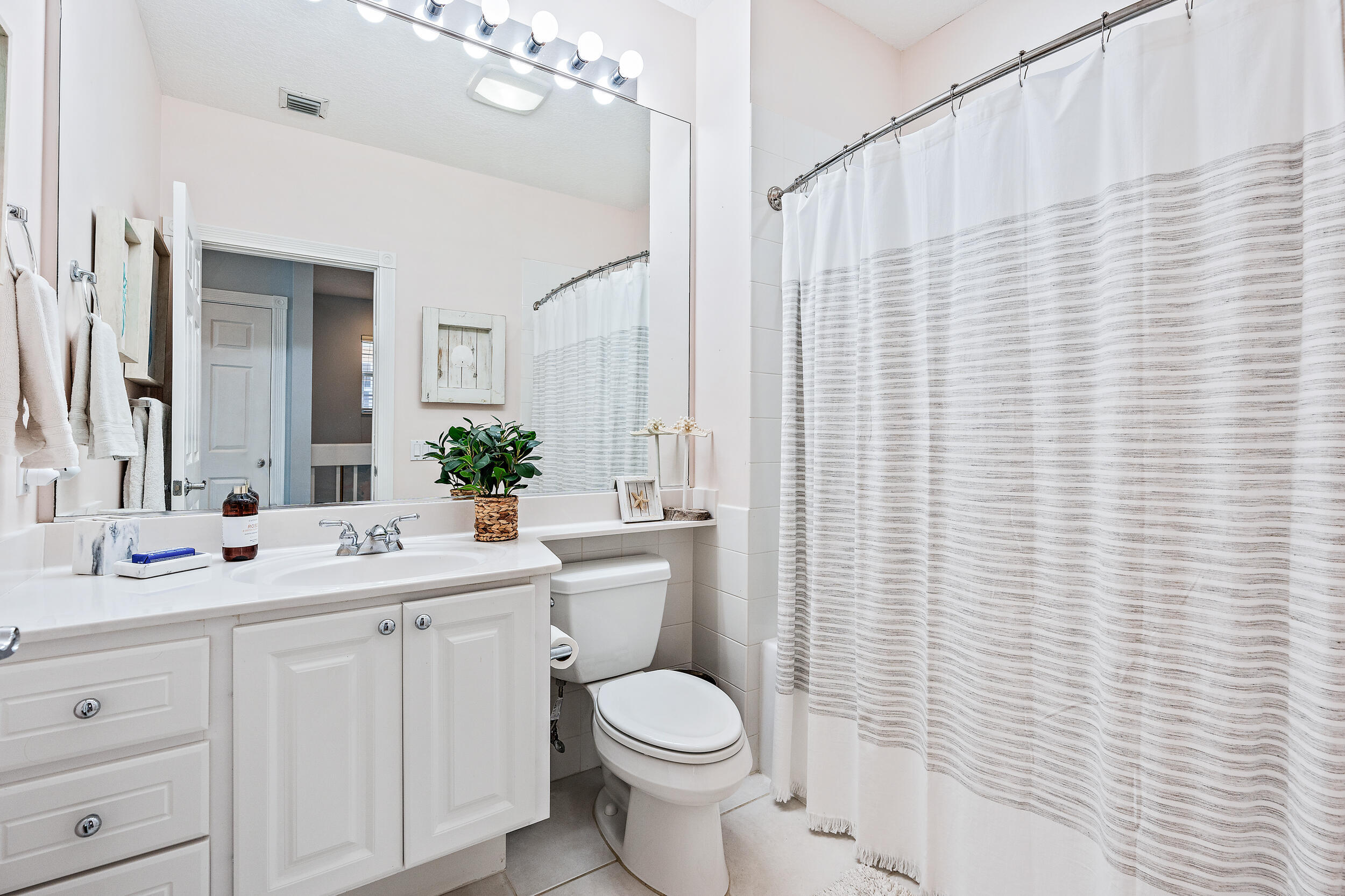 116 Caravelle Drive | Jupiter, Florida