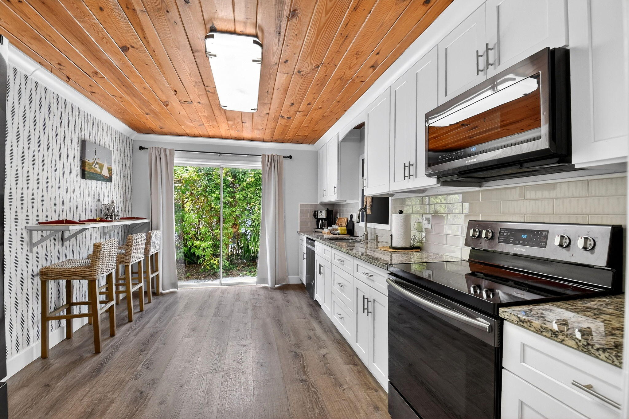 1123 Oak Street | West Palm Beach, Florida
