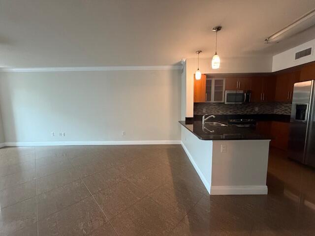 600 S Dixie Highway 303
