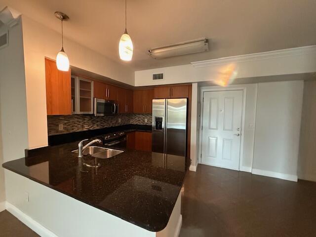 600 S Dixie Highway 303
