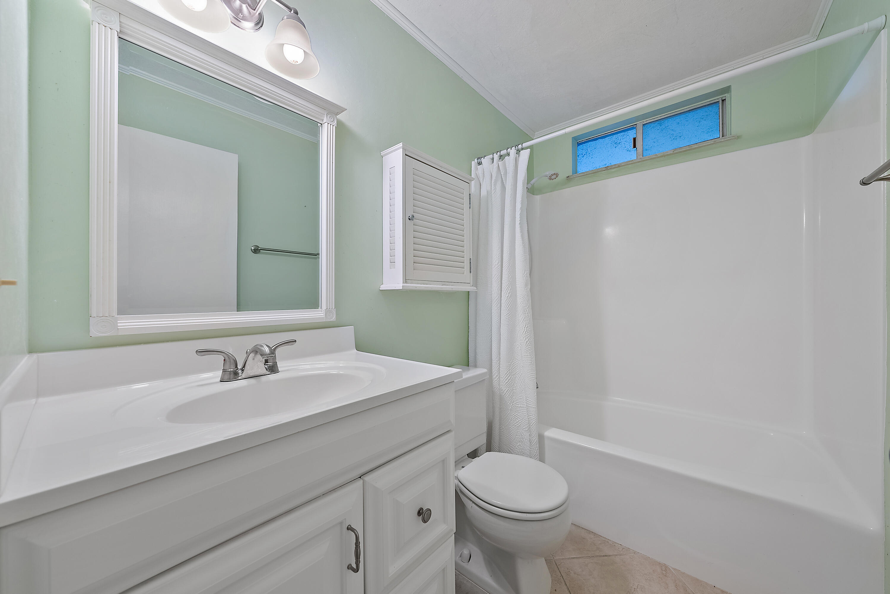1561 NE 12th Terrace C14