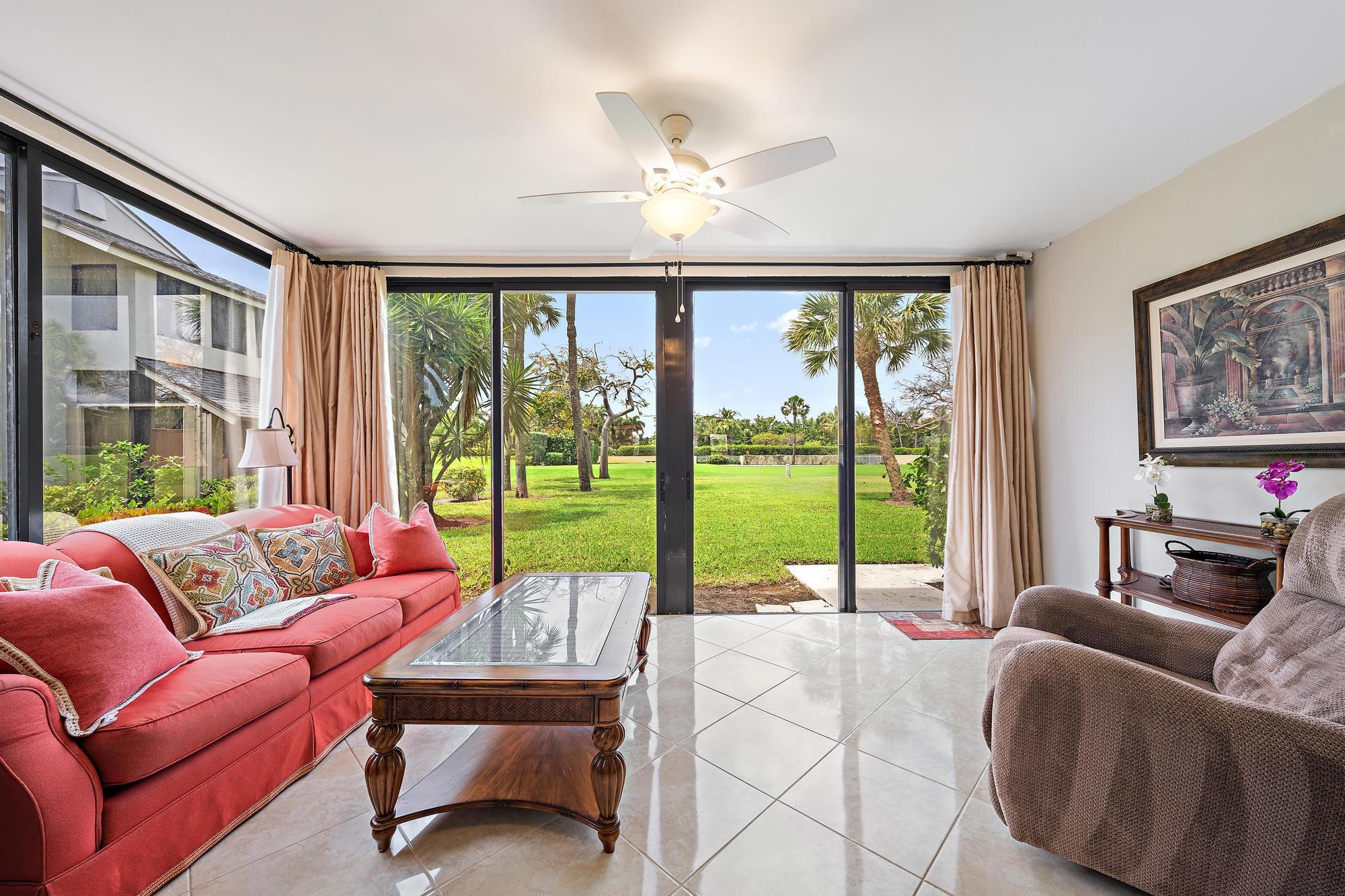 803 Clubhouse Circle