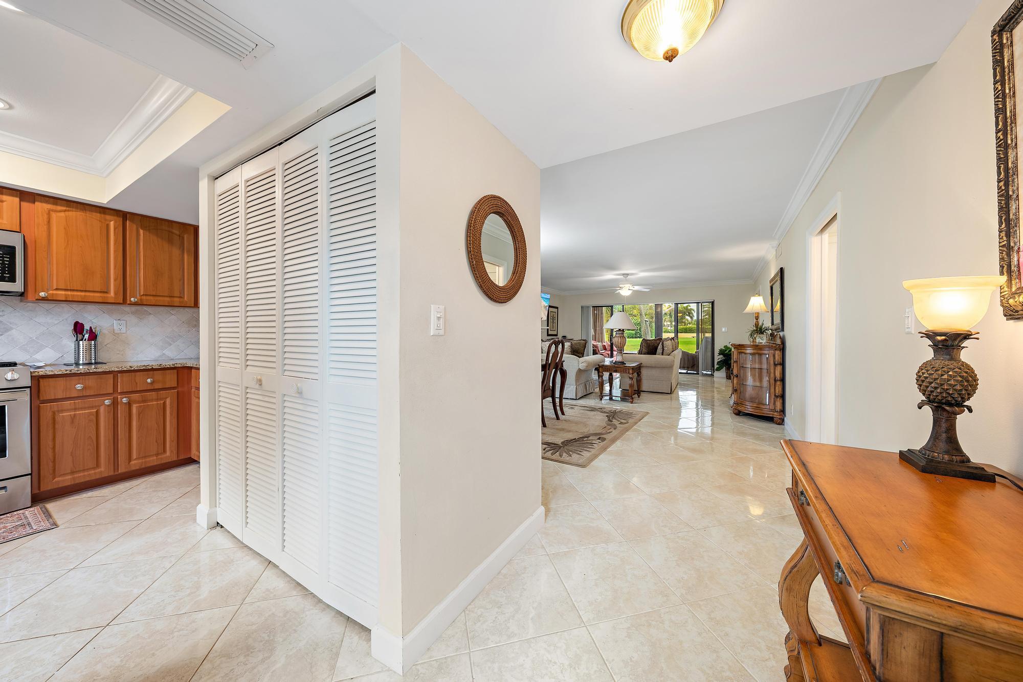 803 Clubhouse Circle
