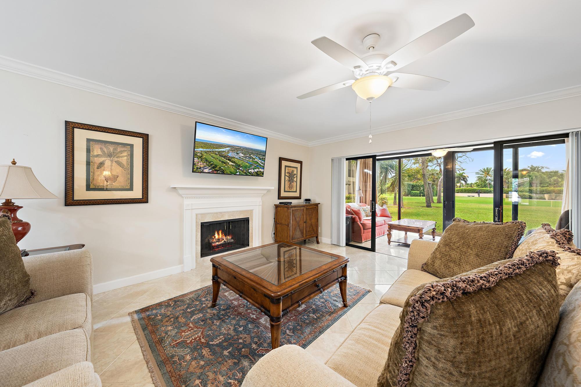 803 Clubhouse Circle