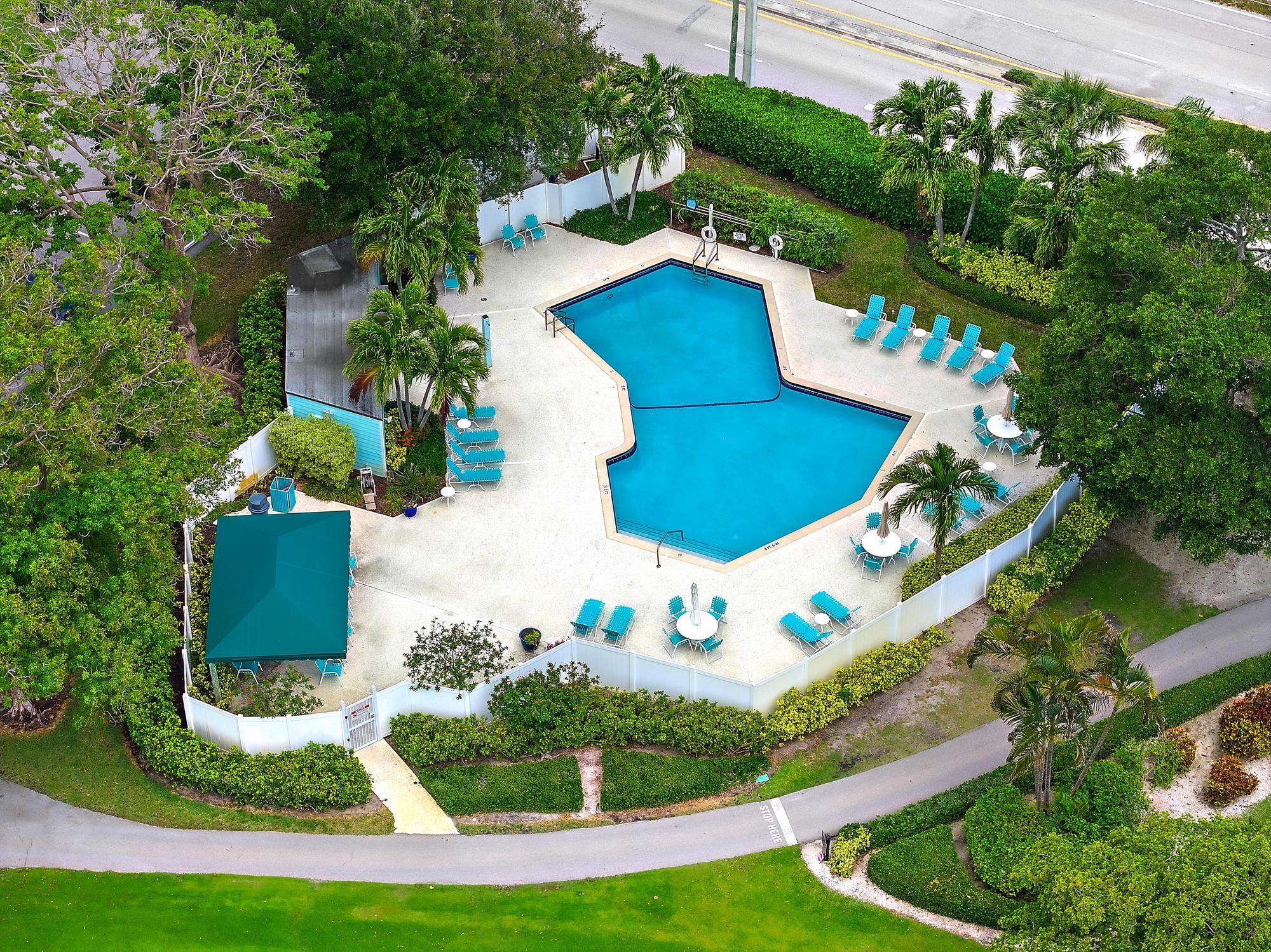 803 Clubhouse Circle