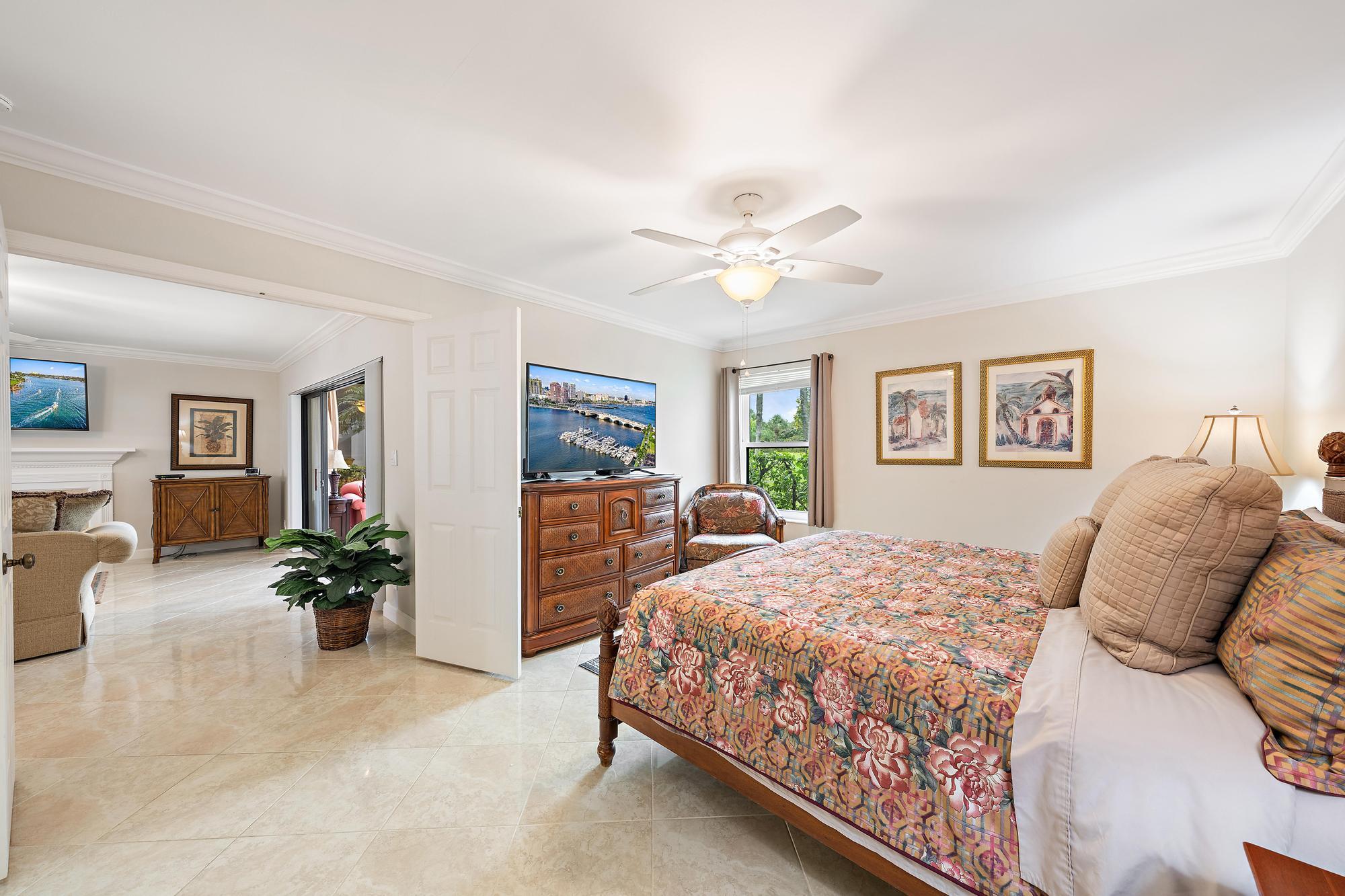 803 Clubhouse Circle