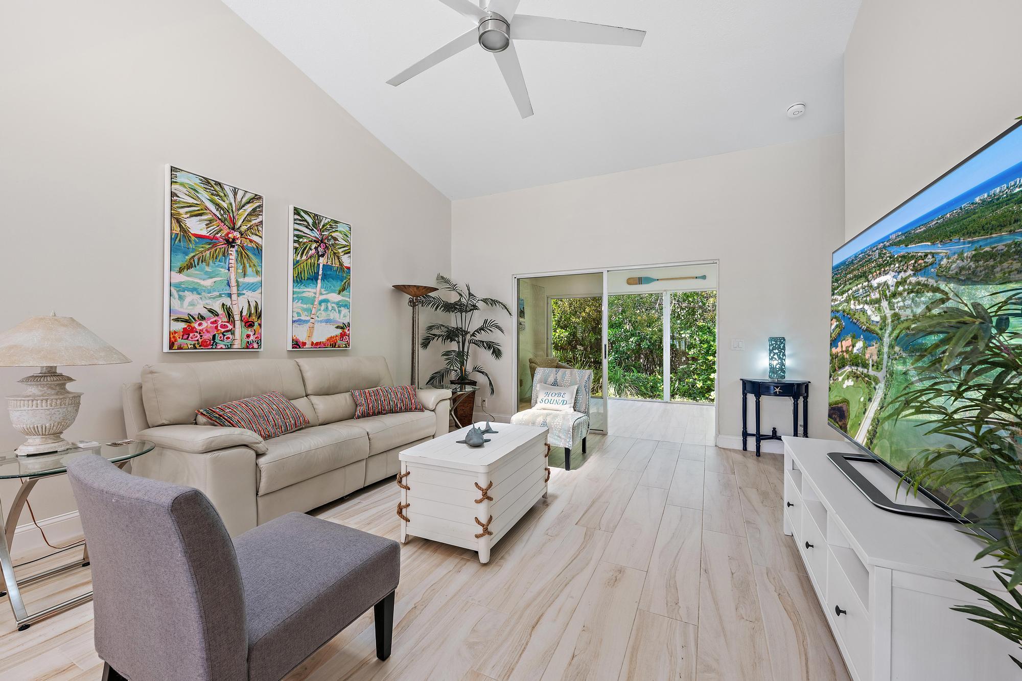 11139 SE Sea Pines Circle | Hobe Sound, Florida