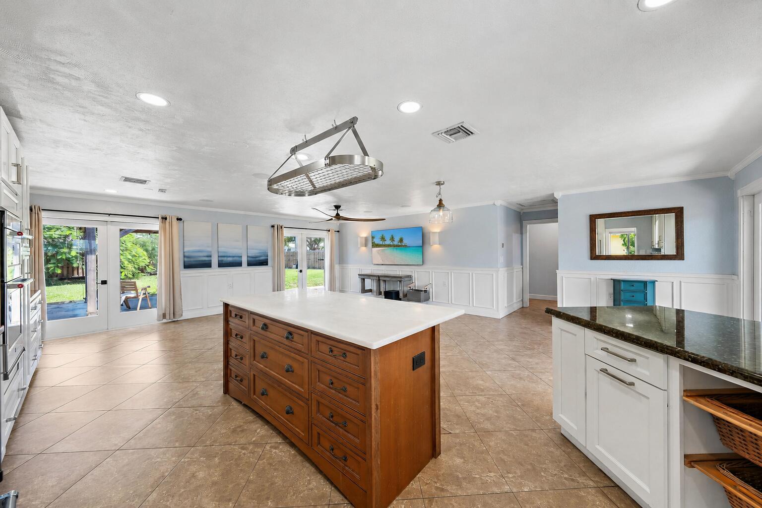 1 WINDSOR Road W