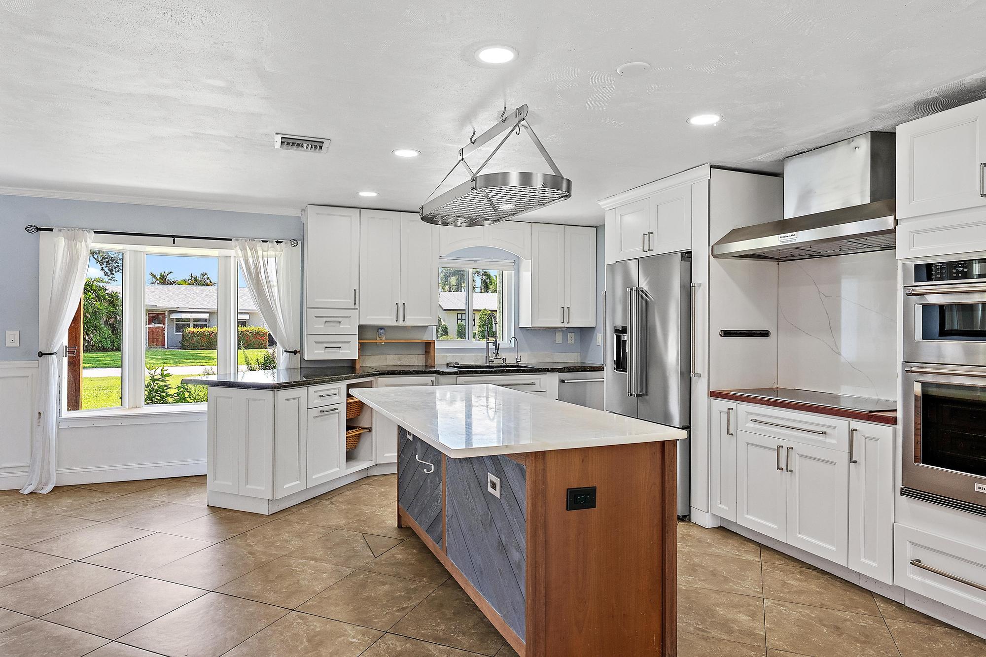 1 WINDSOR Road W | Jupiter, Florida