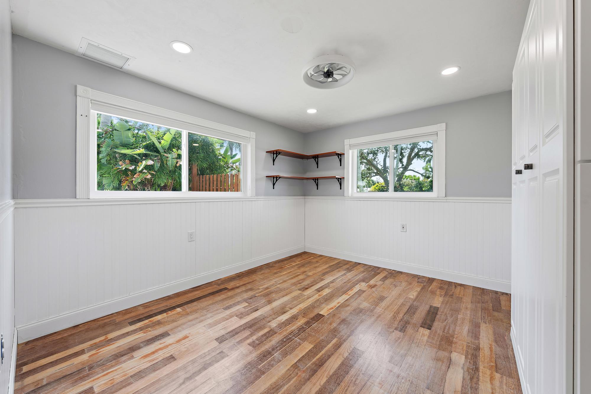 1 WINDSOR Road W