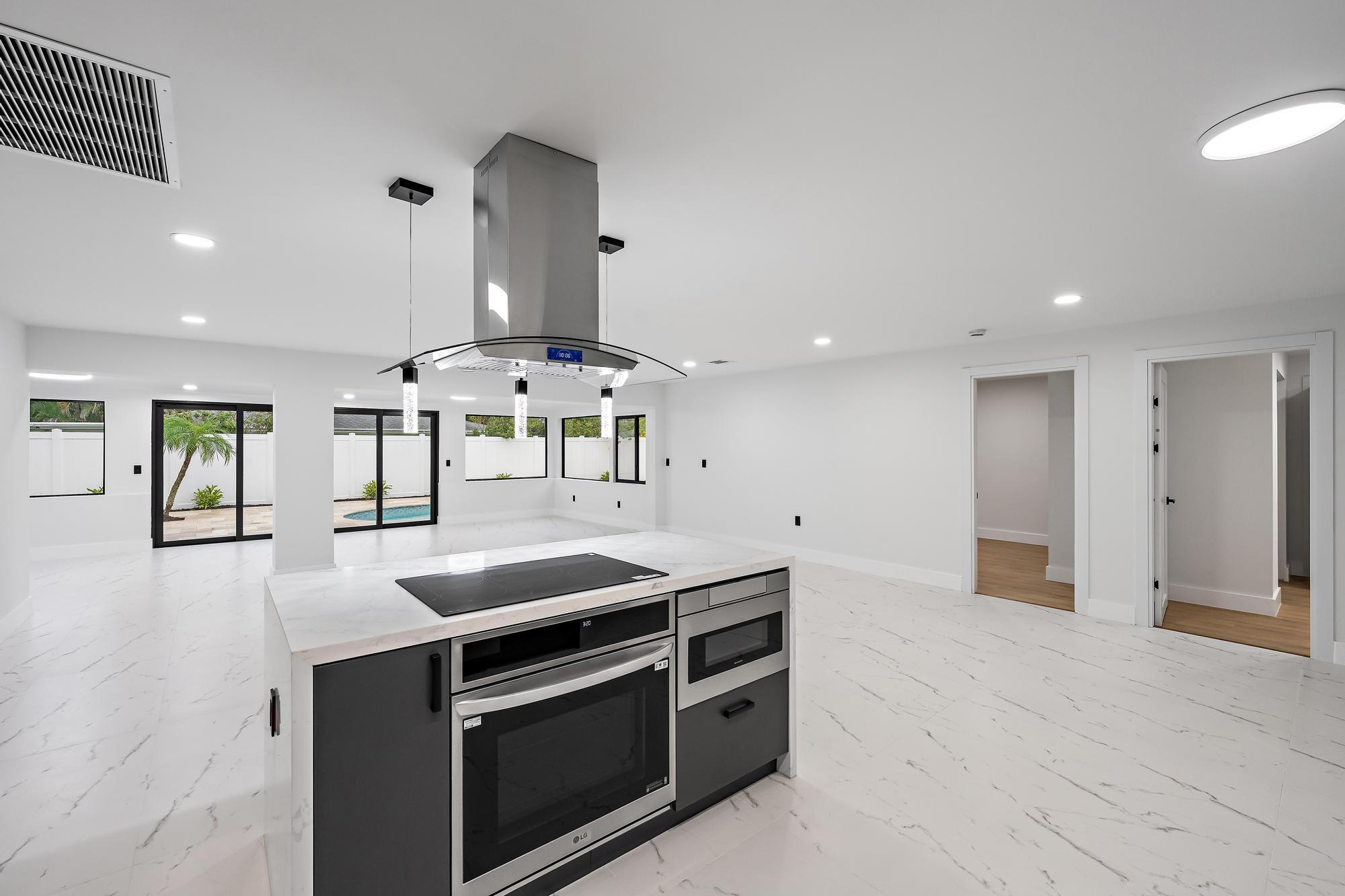360 Saturn Avenue | Tequesta, Florida