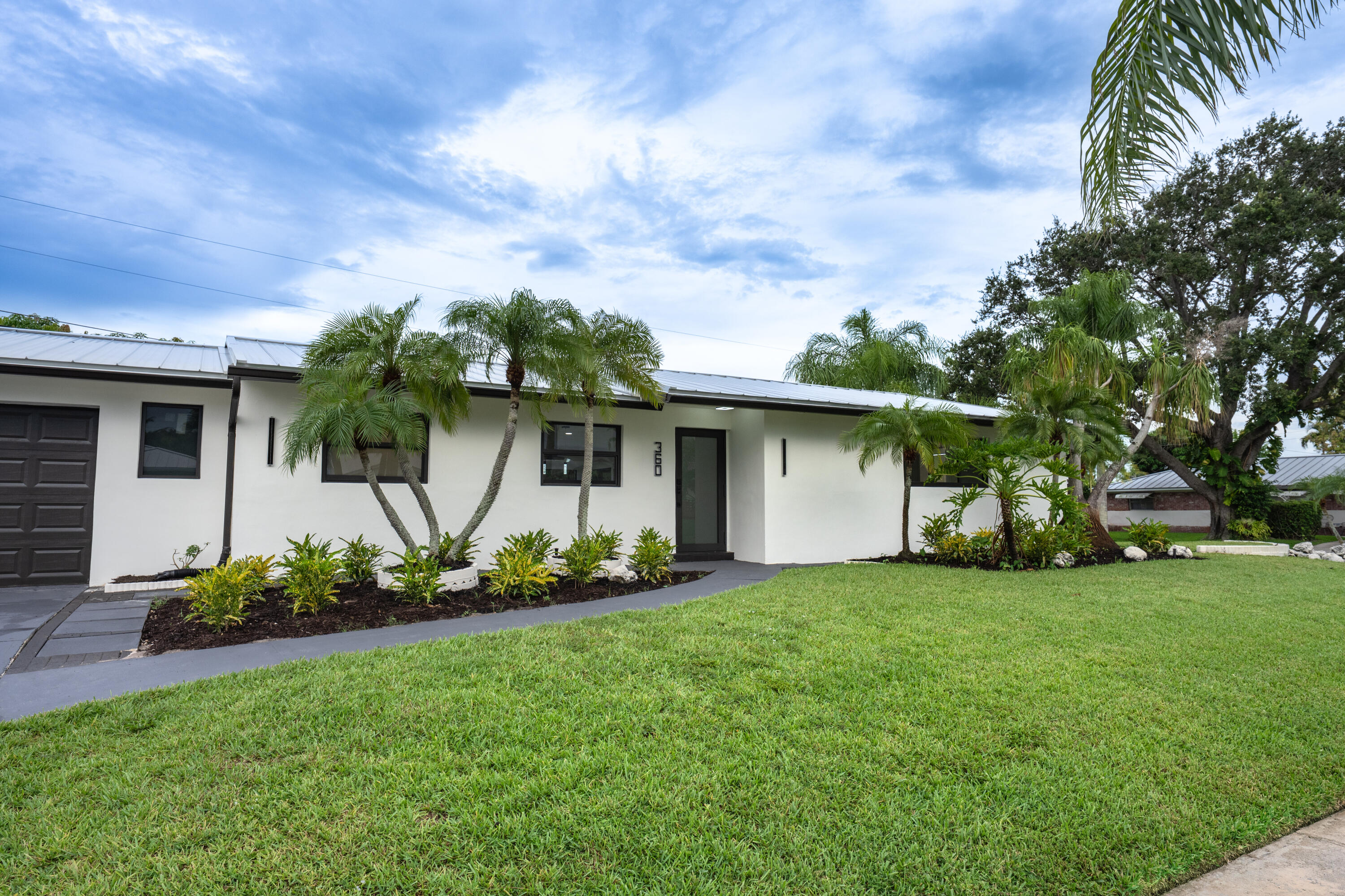 360 Saturn Avenue | Tequesta, Florida