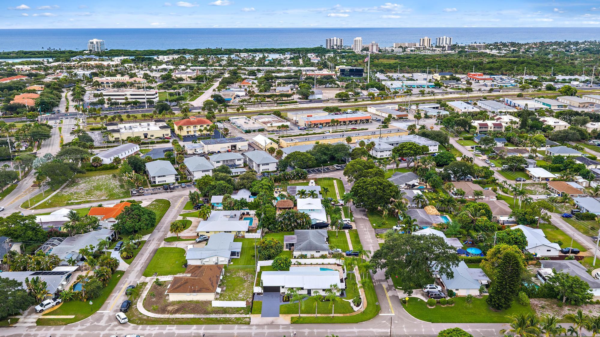 360 Saturn Avenue | Tequesta, Florida
