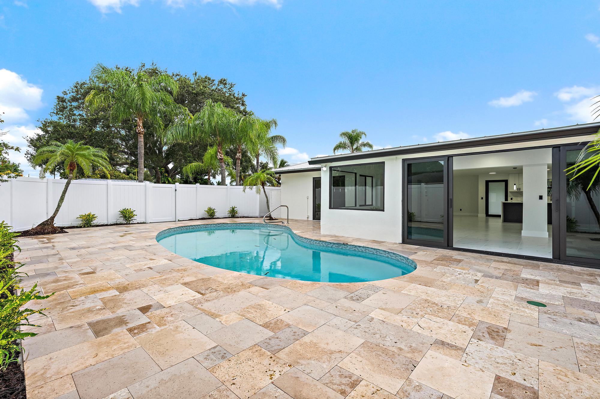 360 Saturn Avenue | Tequesta, Florida