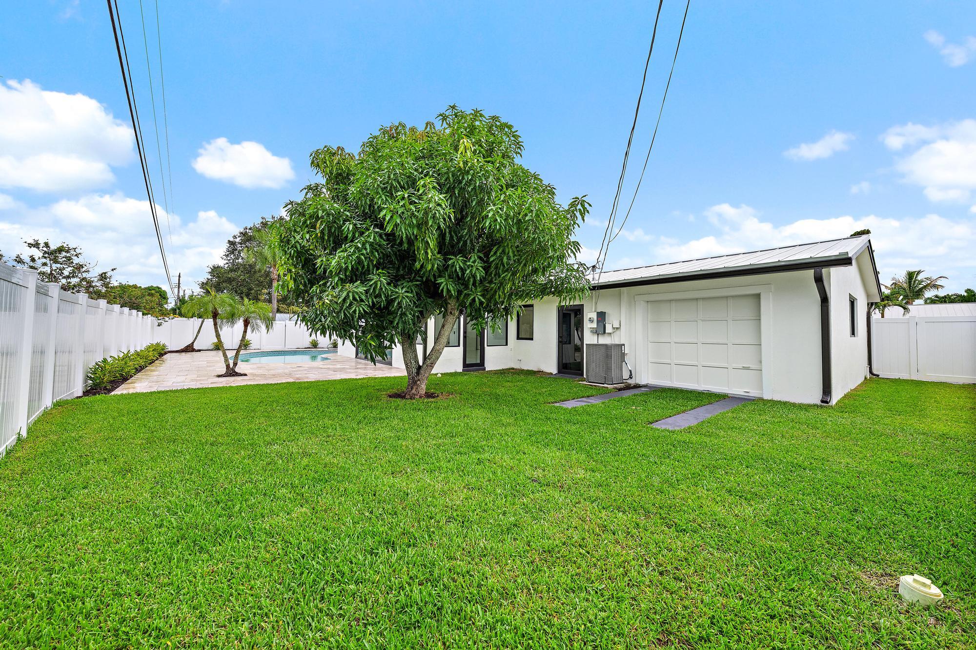 360 Saturn Avenue | Tequesta, Florida