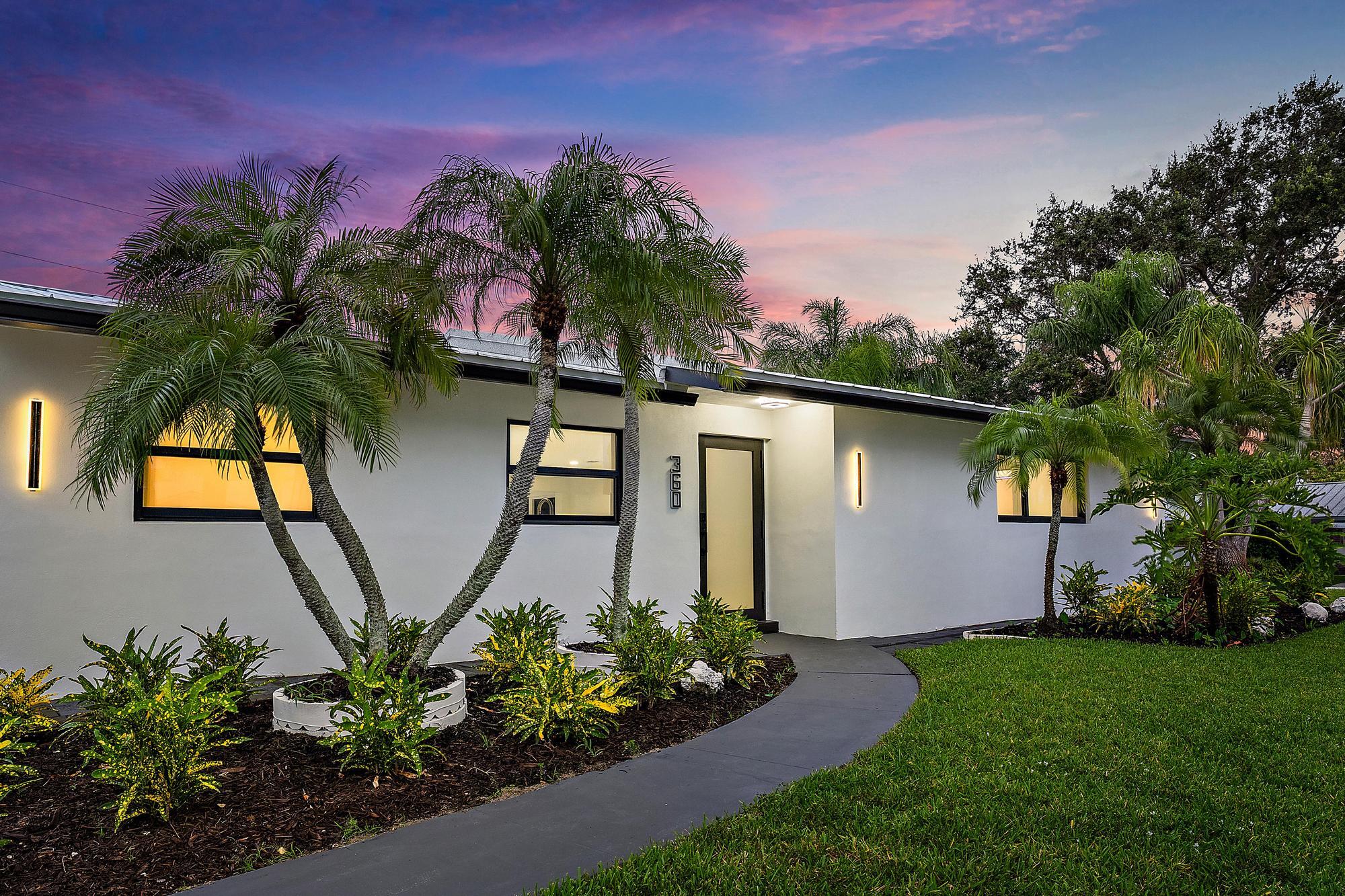 360 Saturn Avenue | Tequesta, Florida