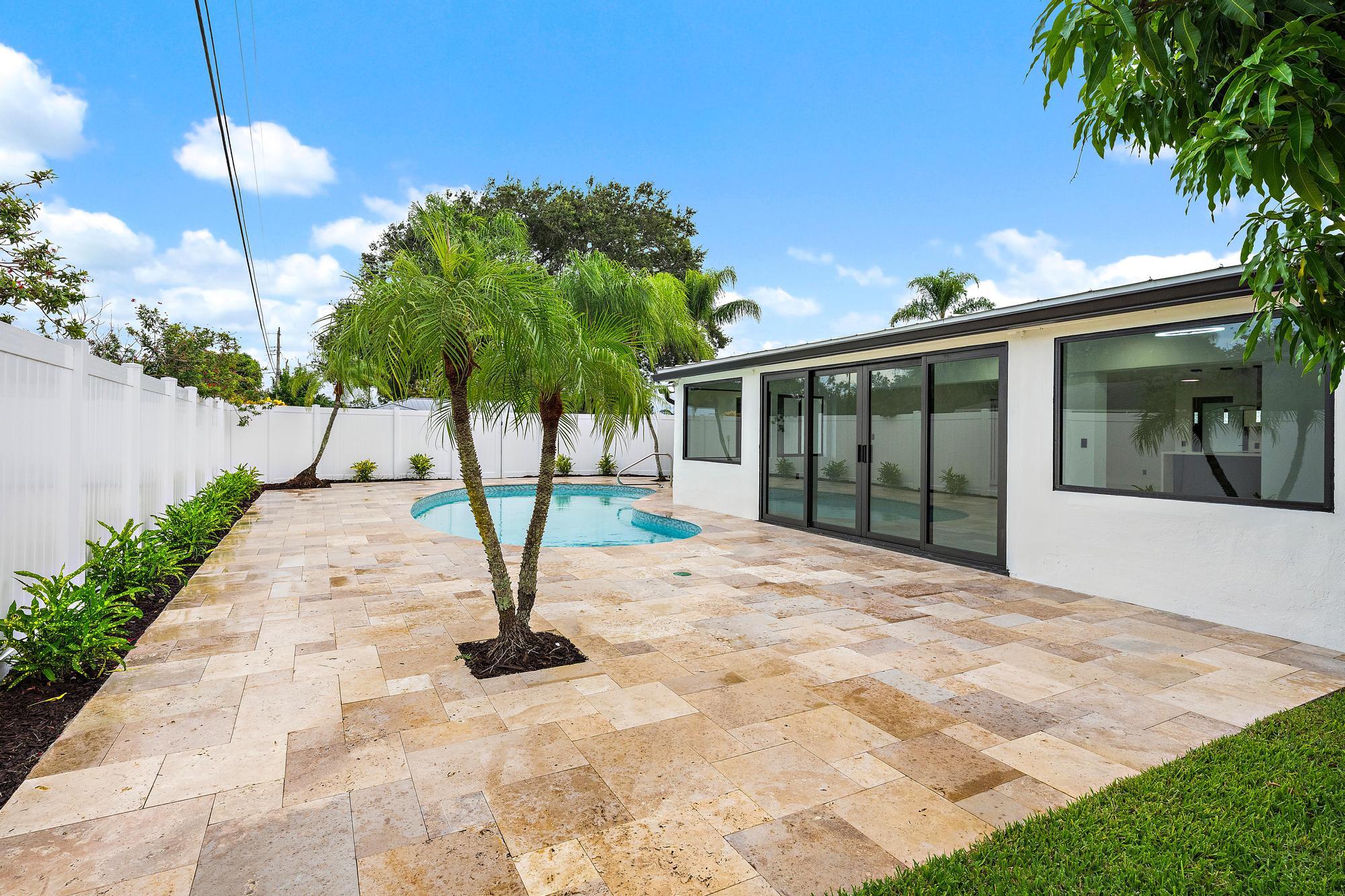 360 Saturn Avenue | Tequesta, Florida