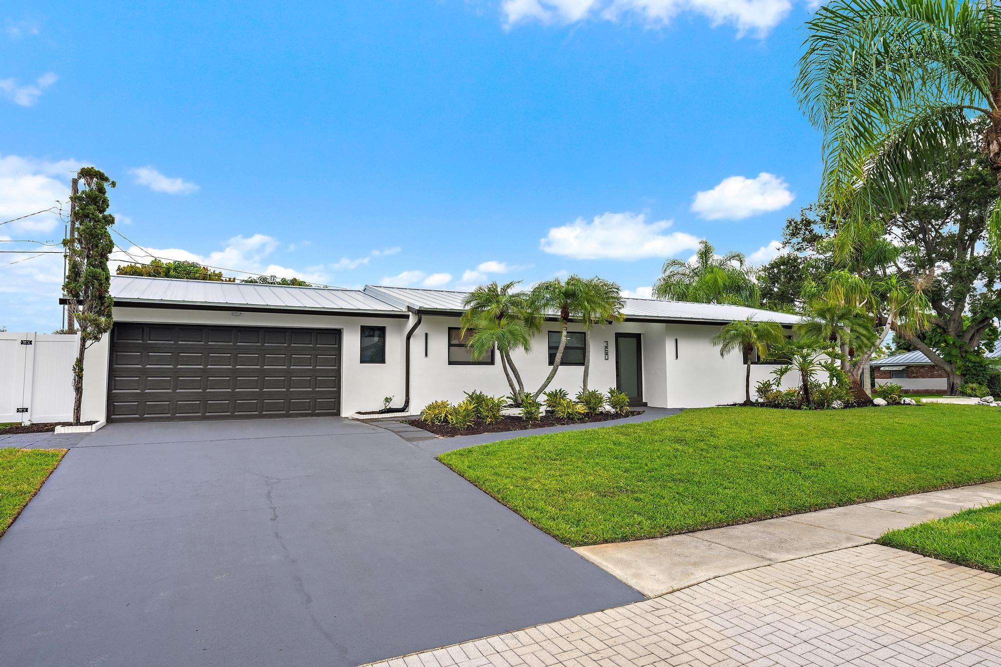 360 Saturn Avenue | Tequesta, Florida