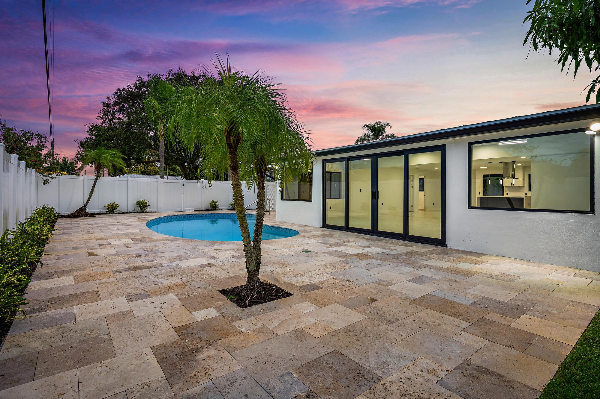 360 Saturn Avenue | Tequesta, Florida