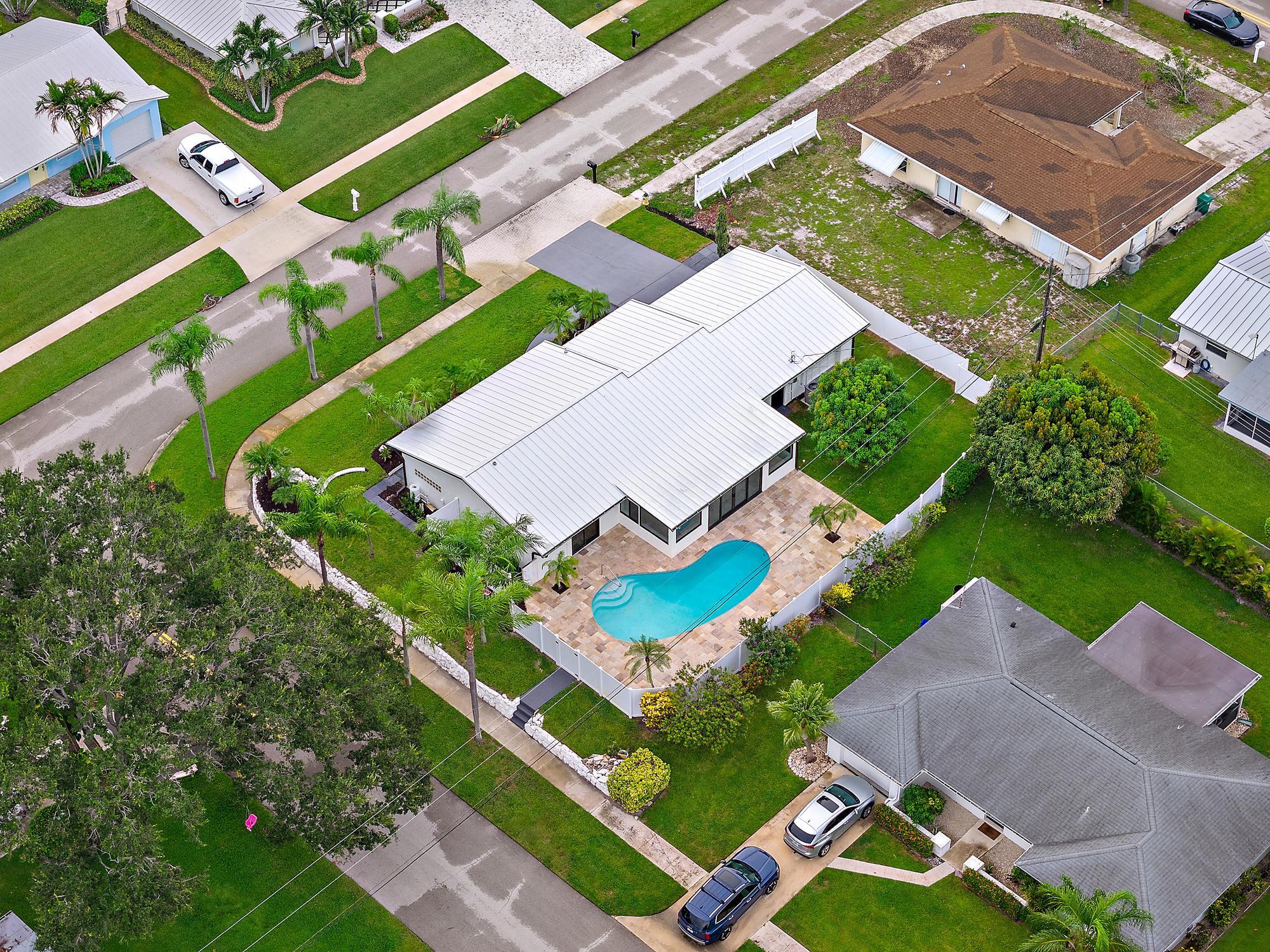 360 Saturn Avenue | Tequesta, Florida