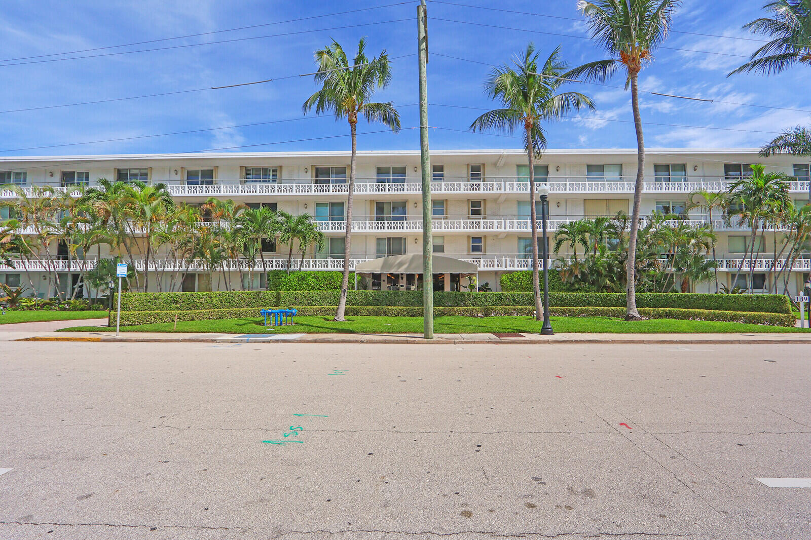 139 Sunrise Avenue 1090