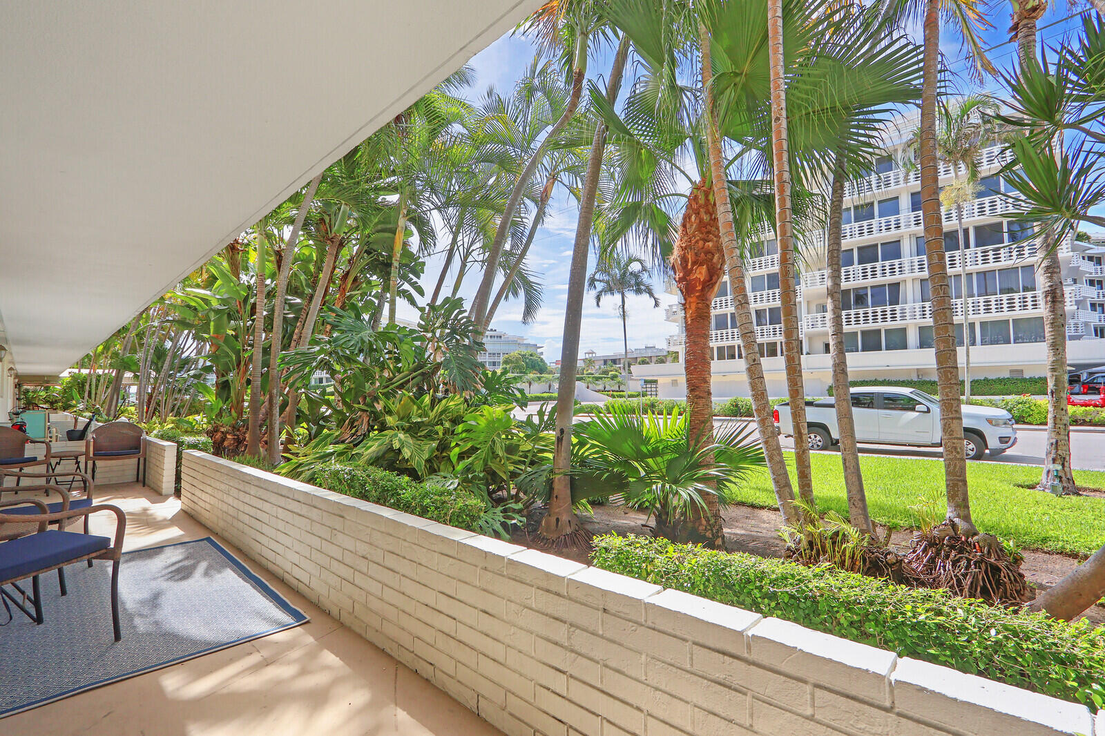 139 Sunrise Avenue 1090