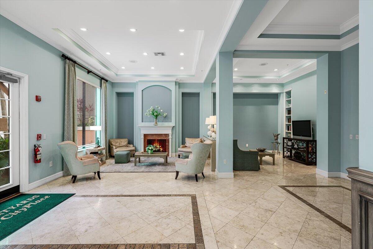 720 S Sapodilla Avenue 204